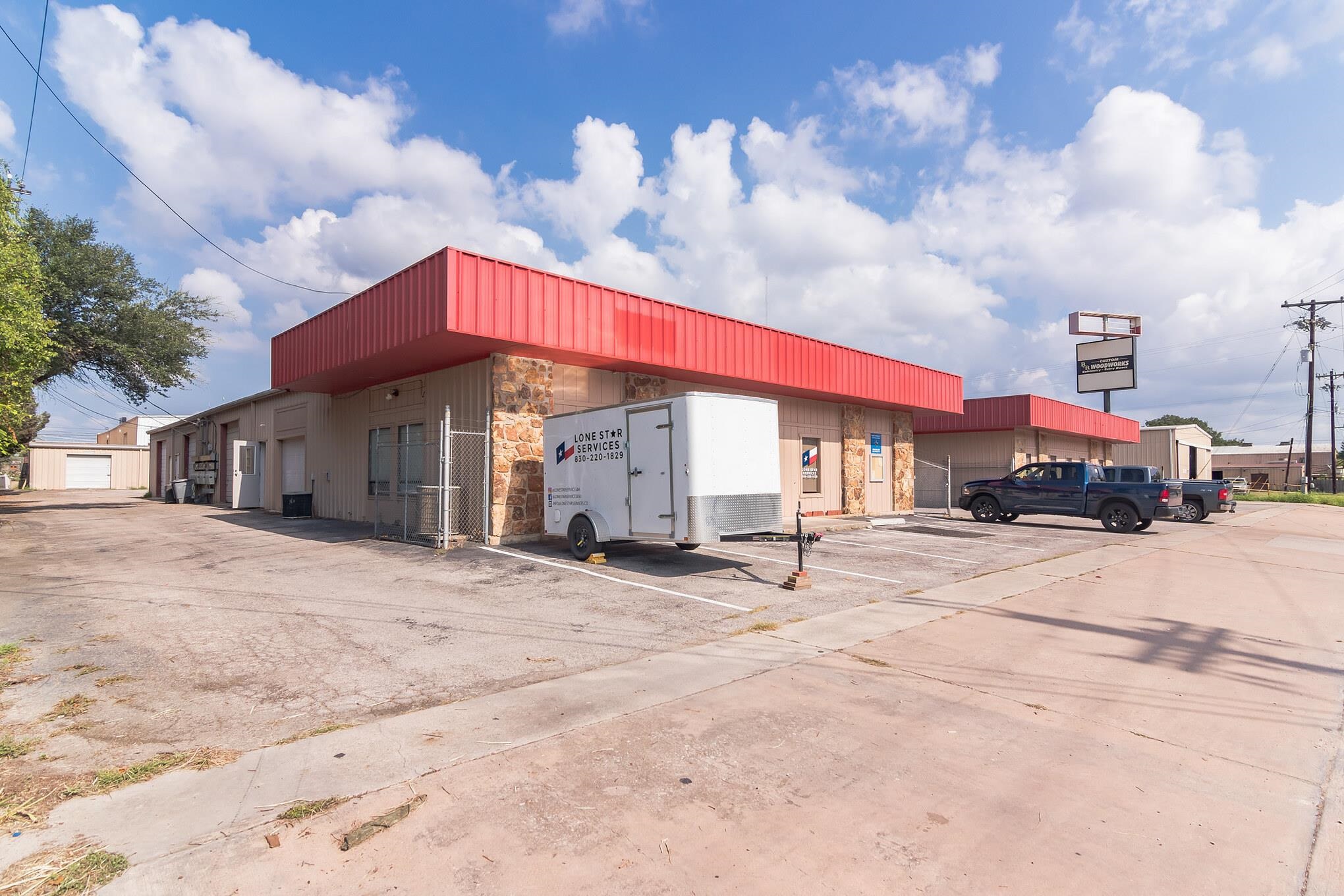 2602 Commerce, Marble Falls