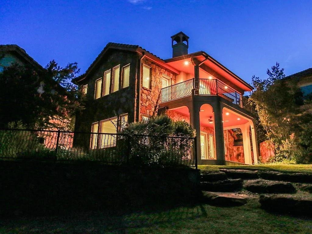 HORSESHOE BAY WEST LT W8009A