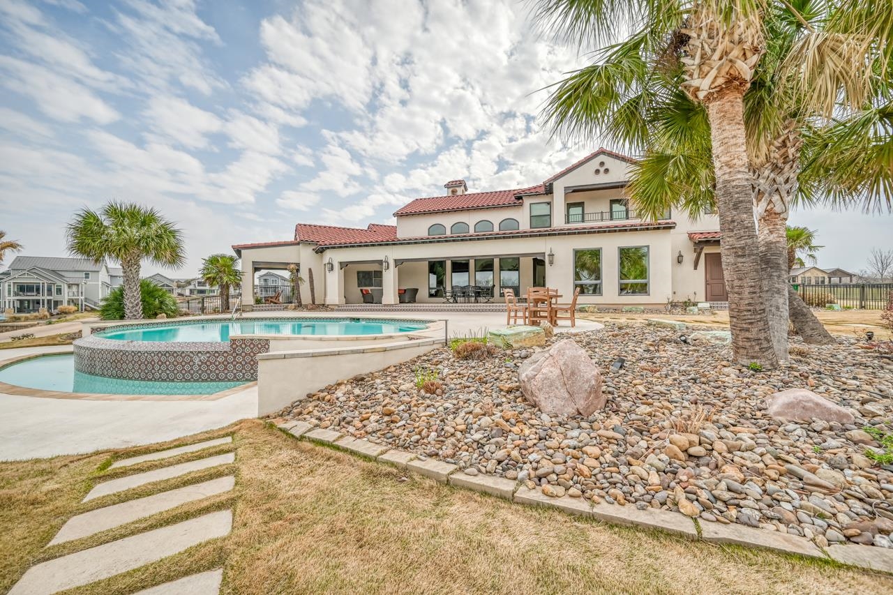 THE LEGENDS LOT 1009-AA