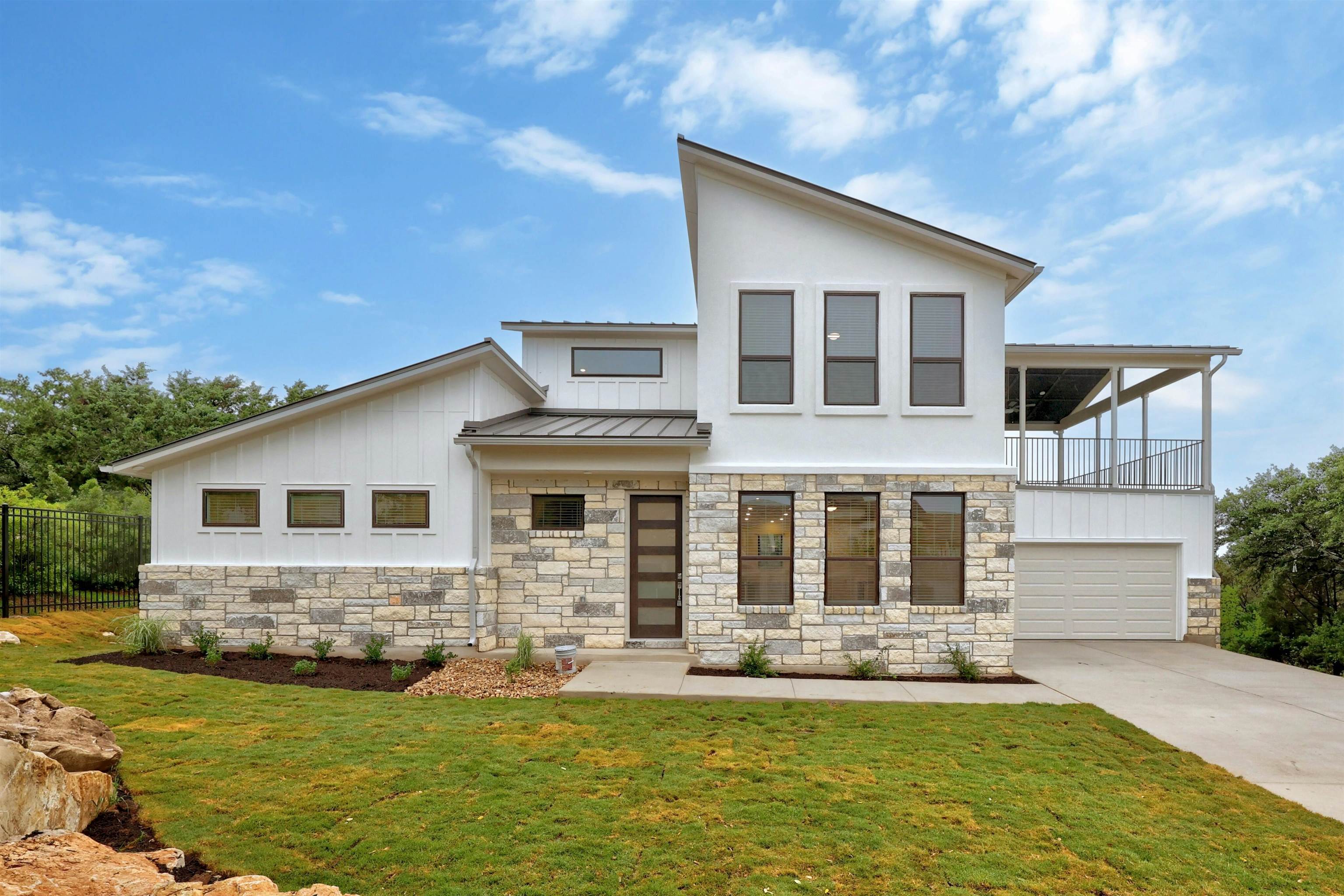 Horseshoe Bay LT 44082