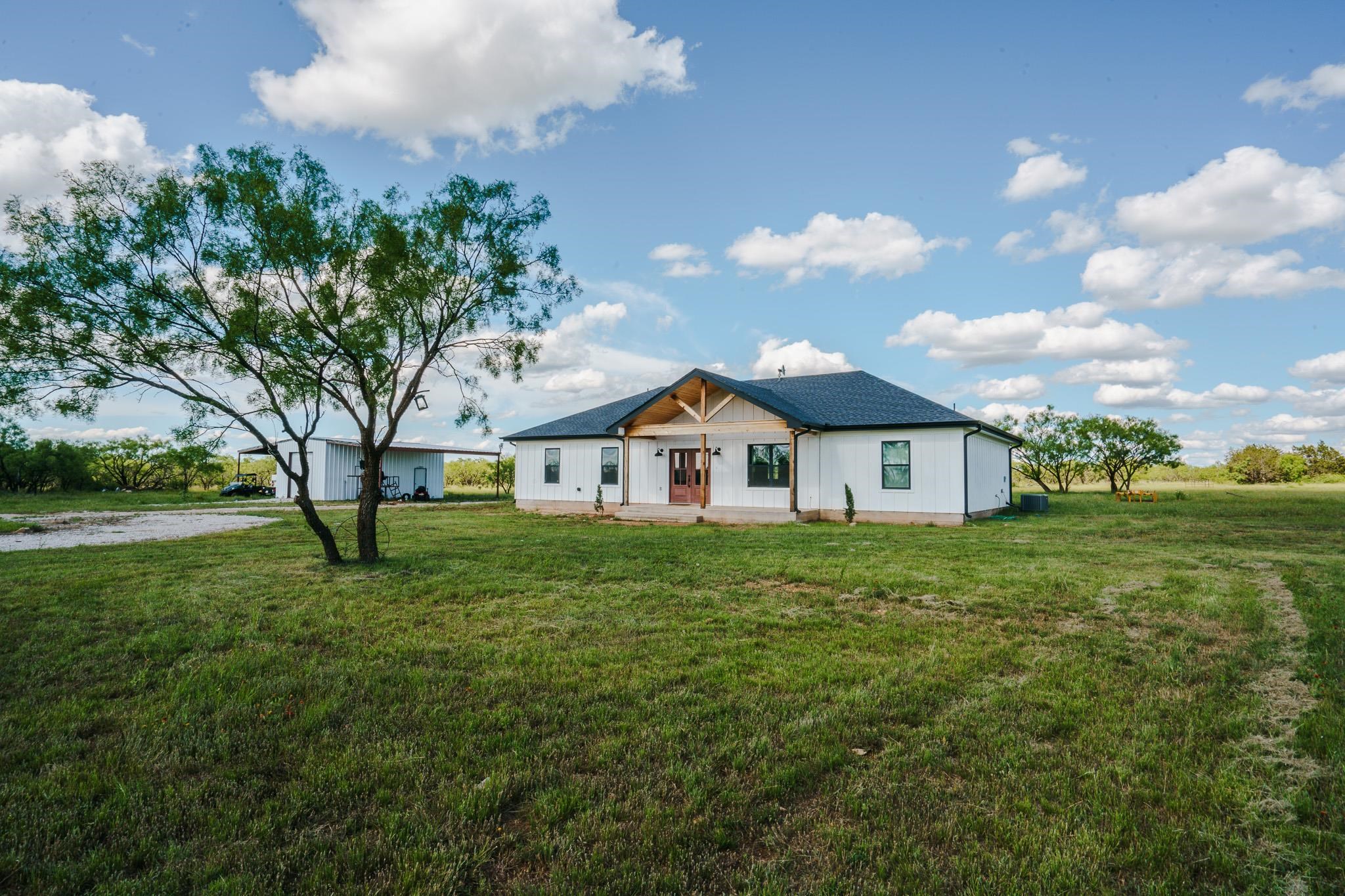 Acres 19.040, 176 340 J GILLISPIE, (MASSA) (HILL)