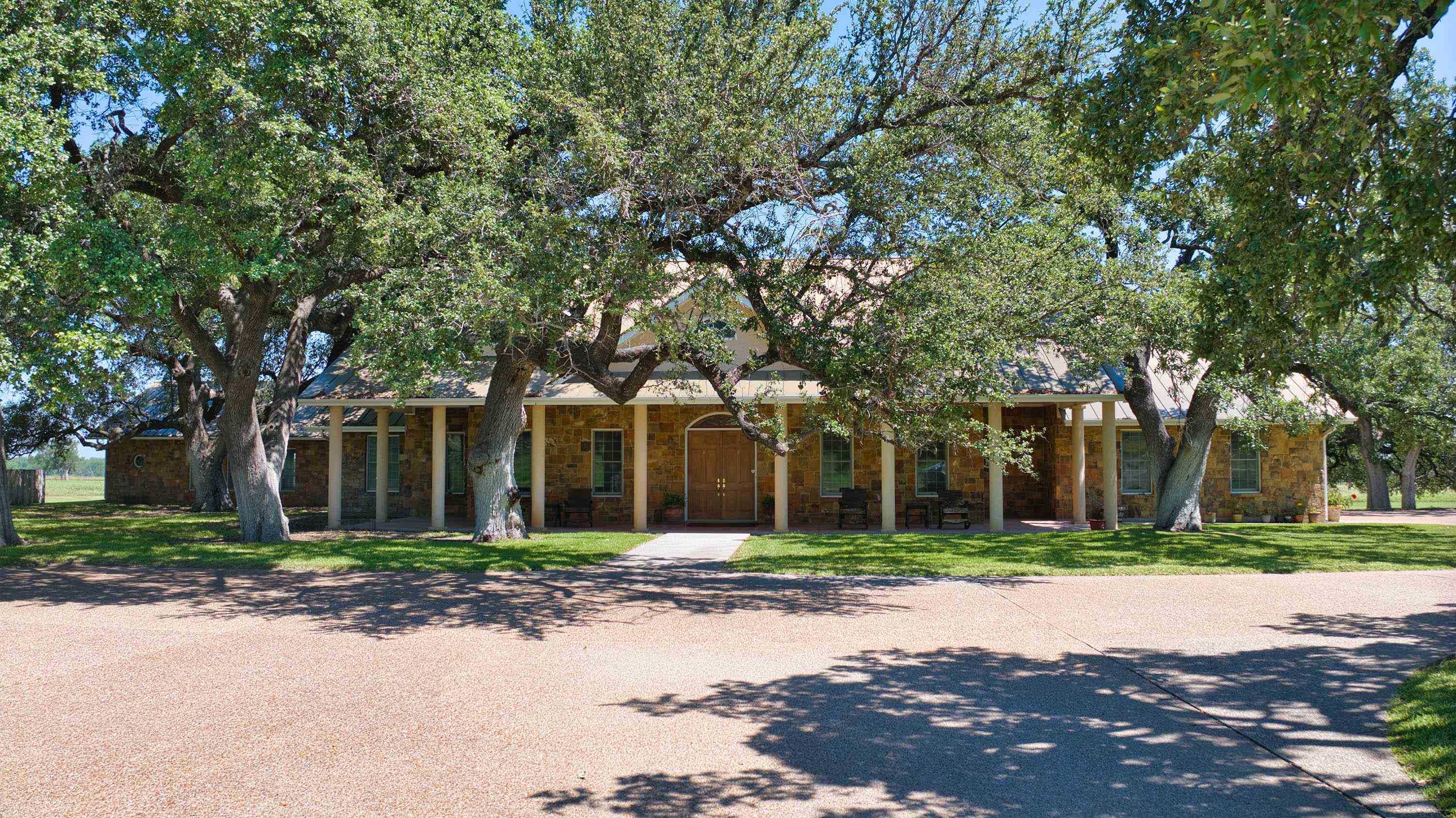 2802 Wallace, San Saba