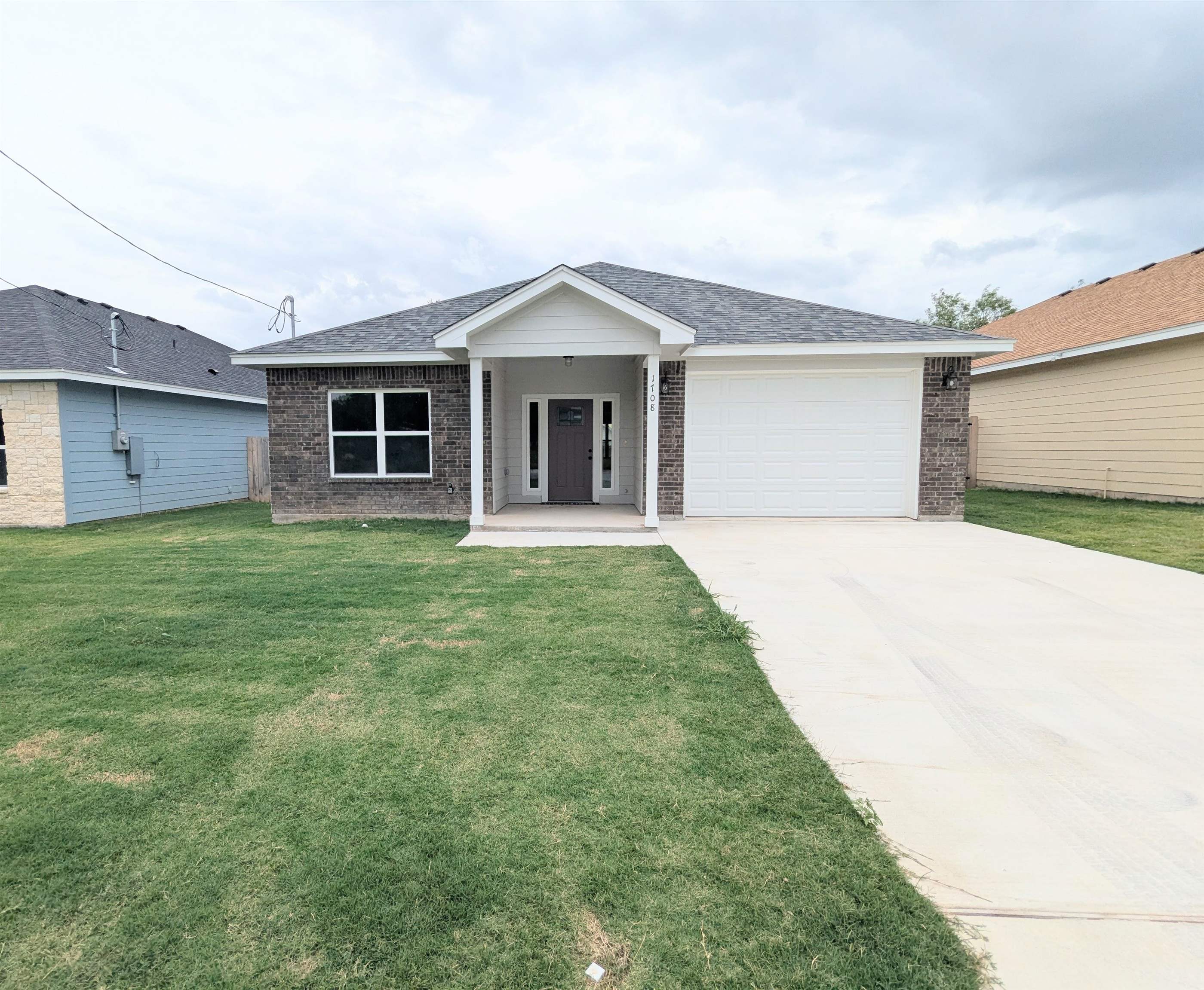 1708 Ave G, Lampasas