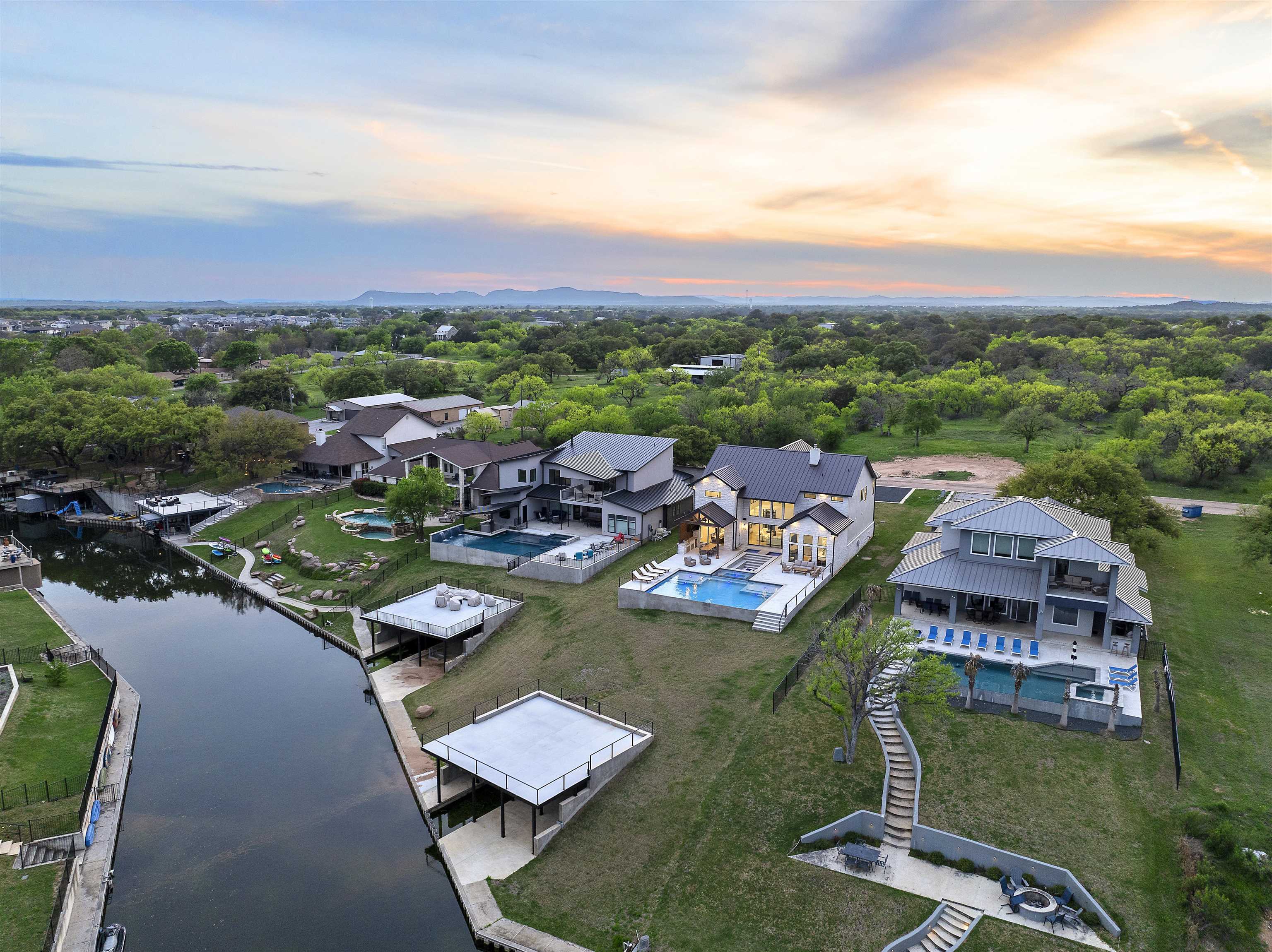 HILL COUNTRY COVE LT 56 0.552 AC