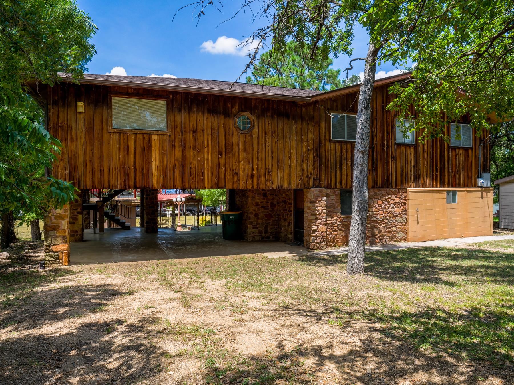 805 Woodland Hills, Granite Shoals