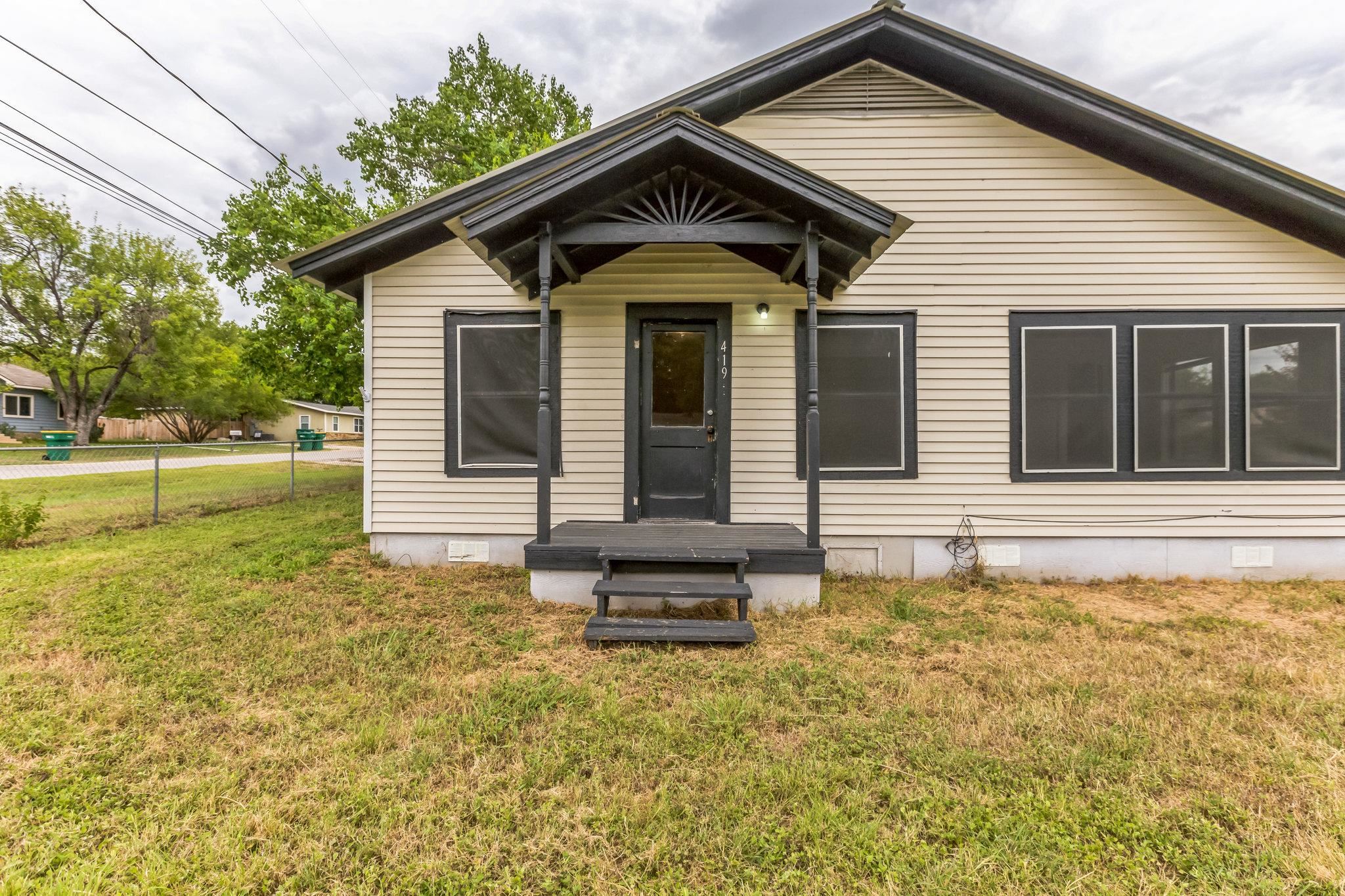 S6130 MARBLE FALLS CITY LOT 11,12,13, & N 15’OF 14 BLK 16