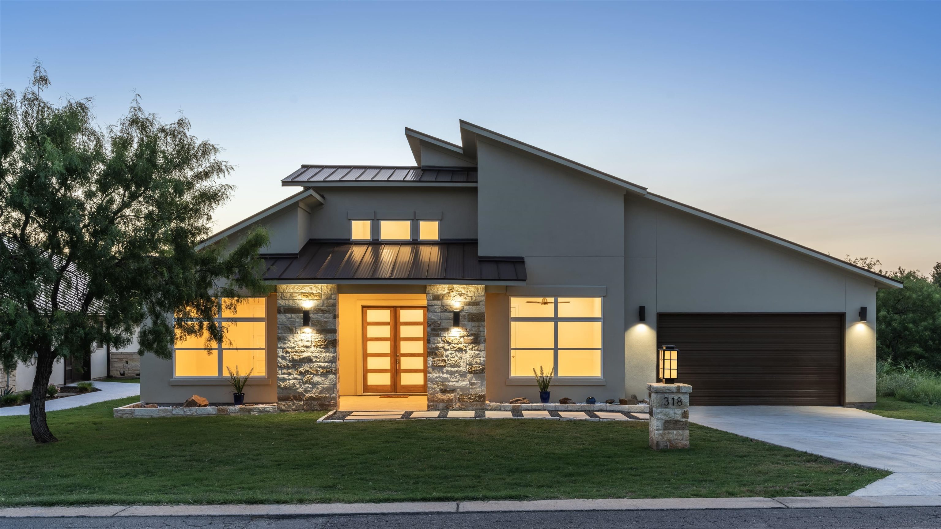 HORSESHOE BAY WEST LT W230  11