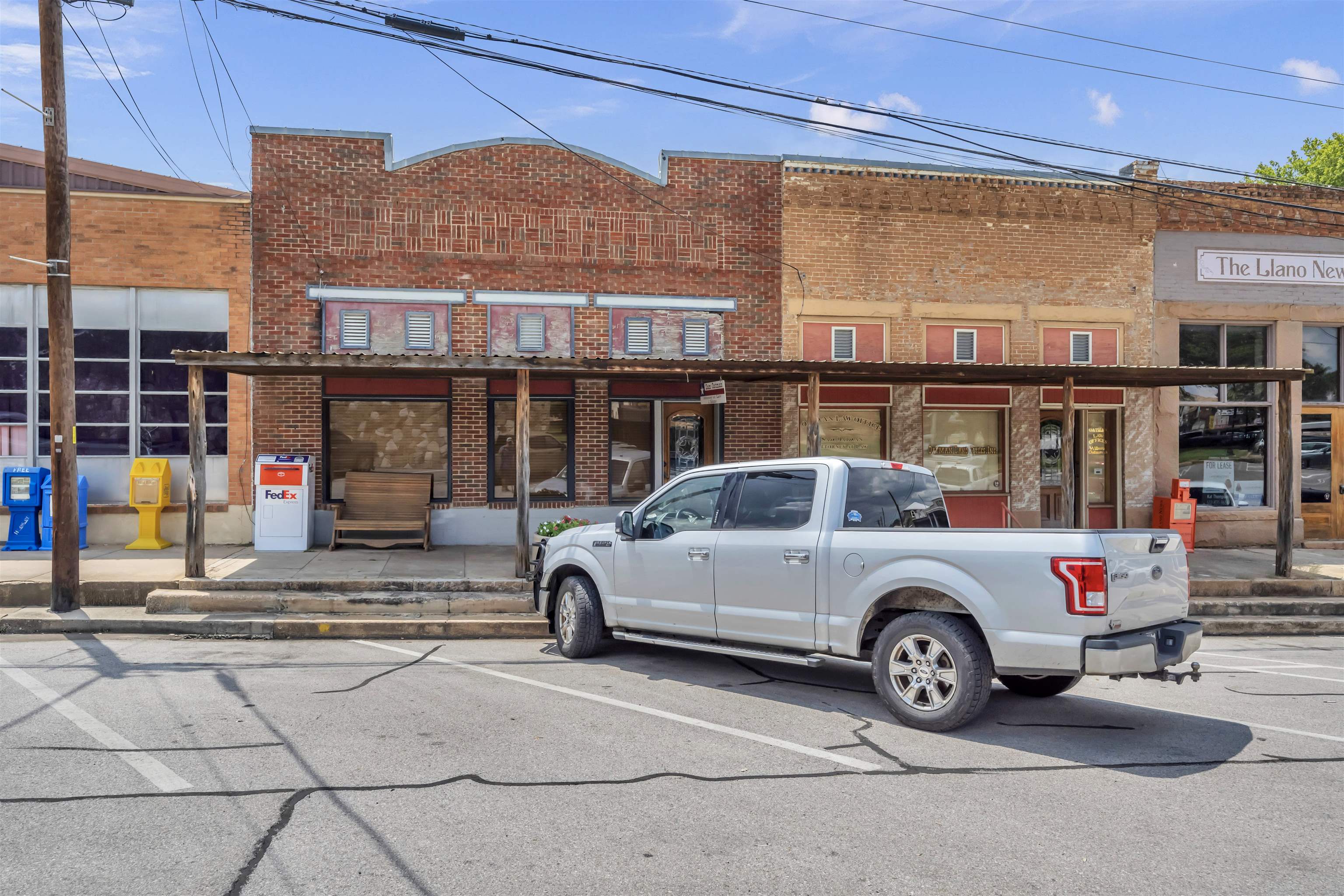 South Addn Blk21  27 ft  X 147 and 25 X 137 ft of Lt 27