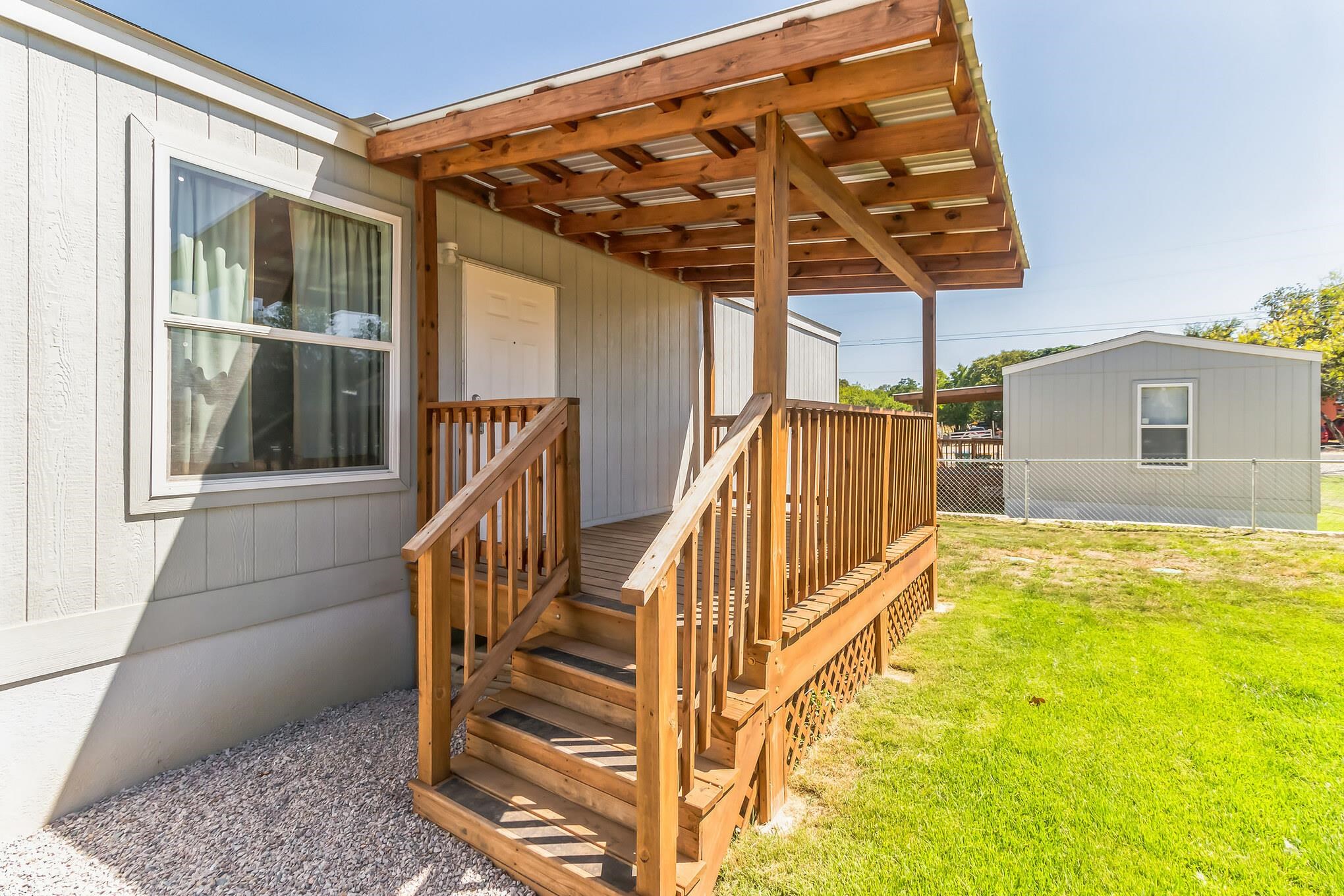 MOBILE HOME IMPROVEMENT ONLY,SN1 FLE240TX2044940A;HUD# PFS1259172