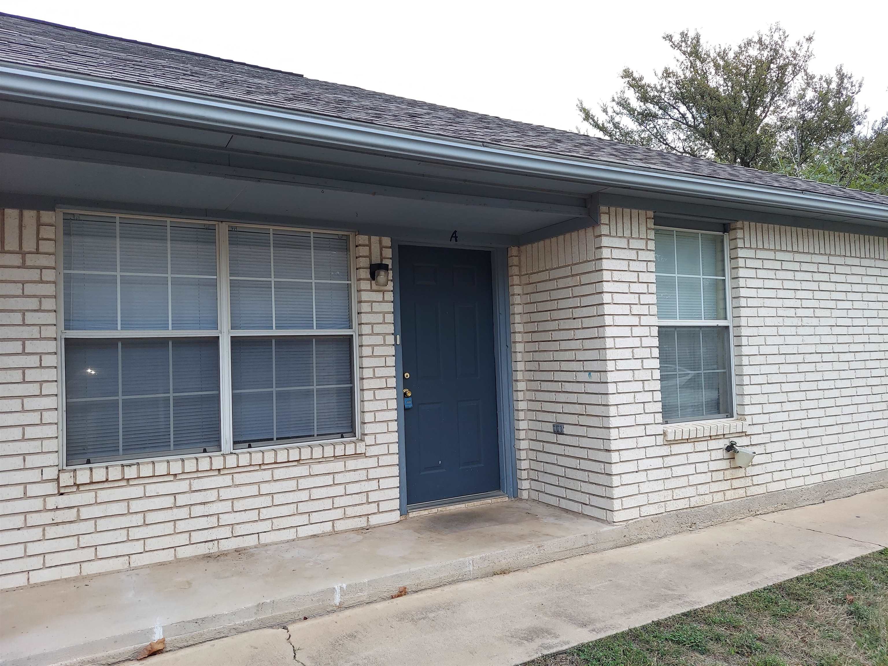 S6130 MARBLE FALLS CITY LOT 7 BLK 184