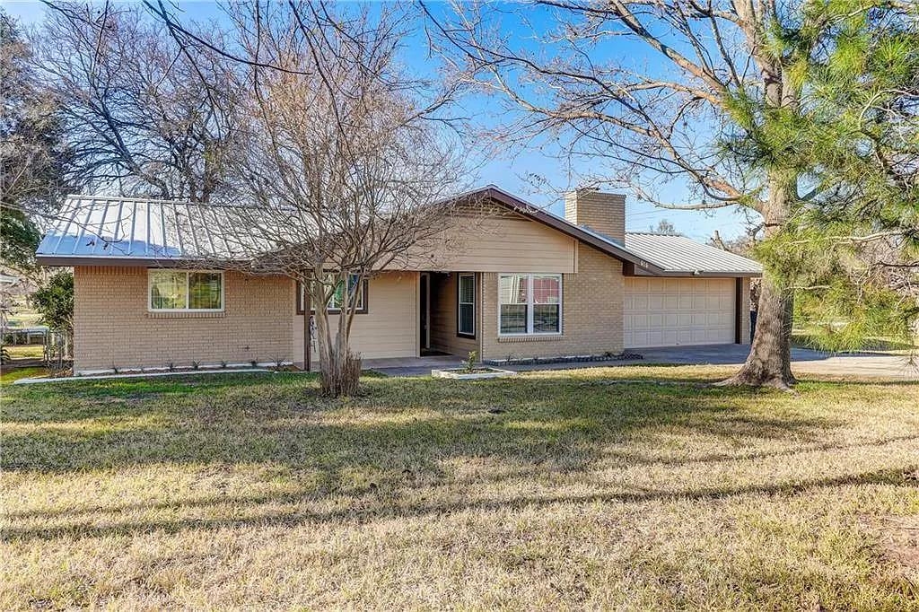 S6560 MYSTIC CASTLE (SHERWOOD SHORES) LOT 880 & W 1/2 OF 879