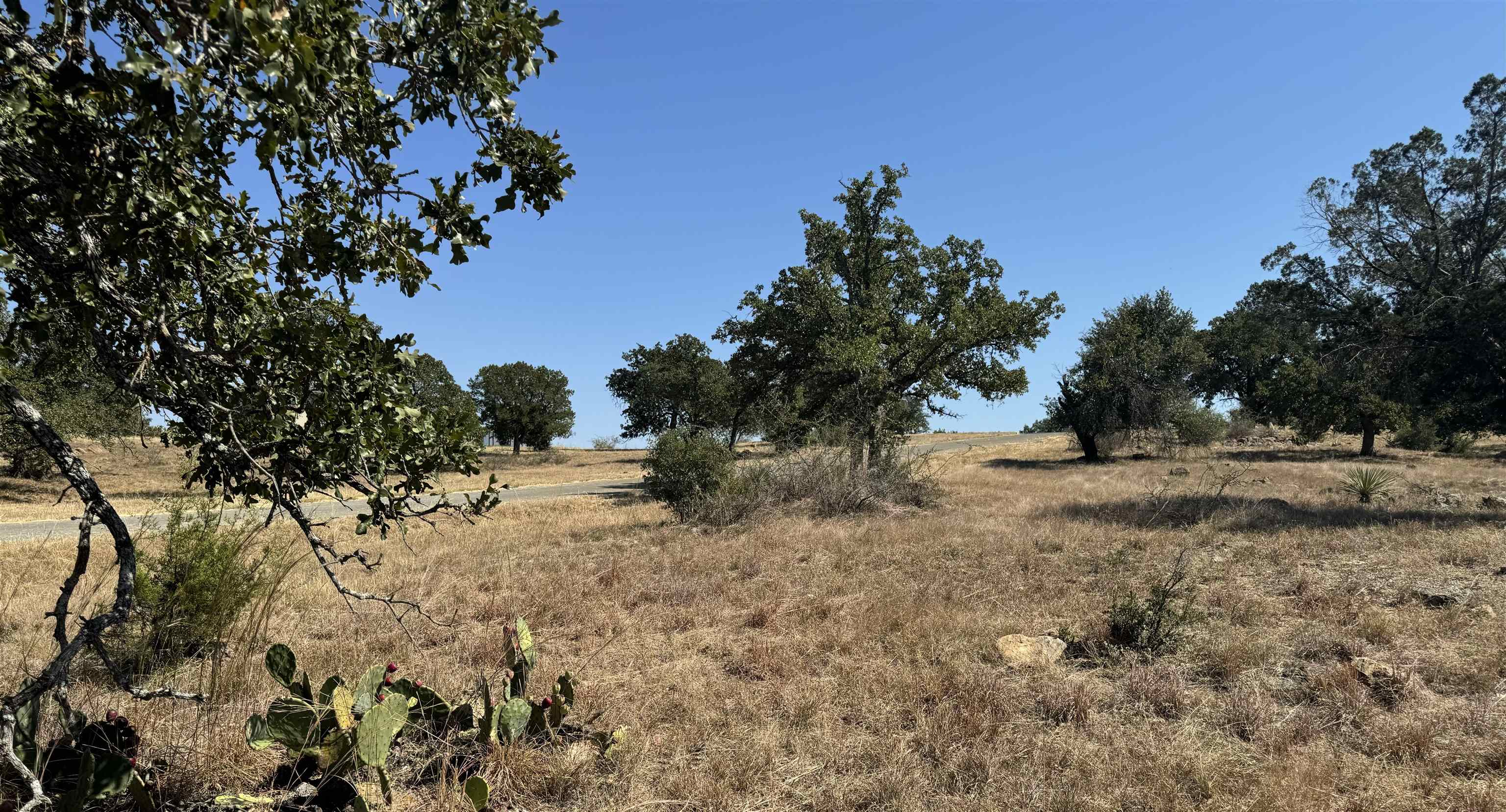 3072x1657