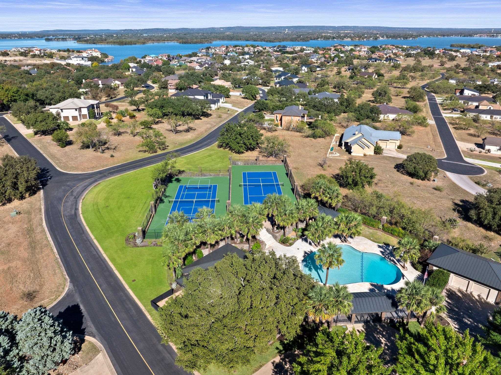2048x1533