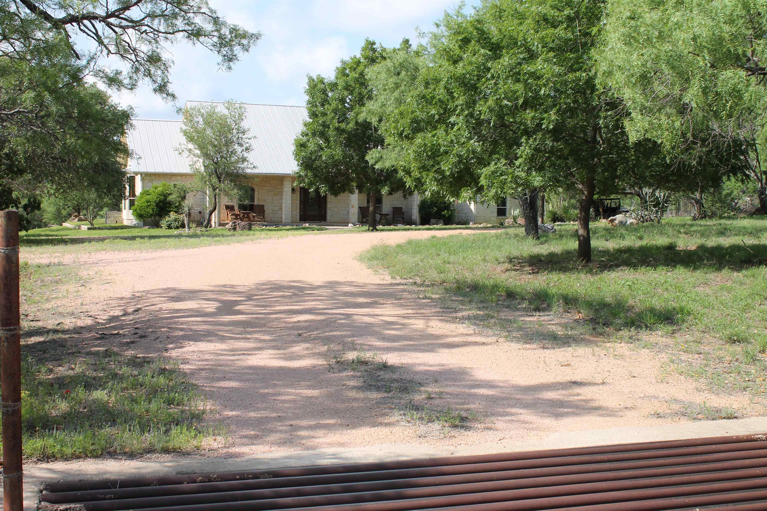 +/-200  acres out of the Wilhelm, Wolfgang Survey 421, Abstract 0944, M.C.D.R., Mason County, Tx.