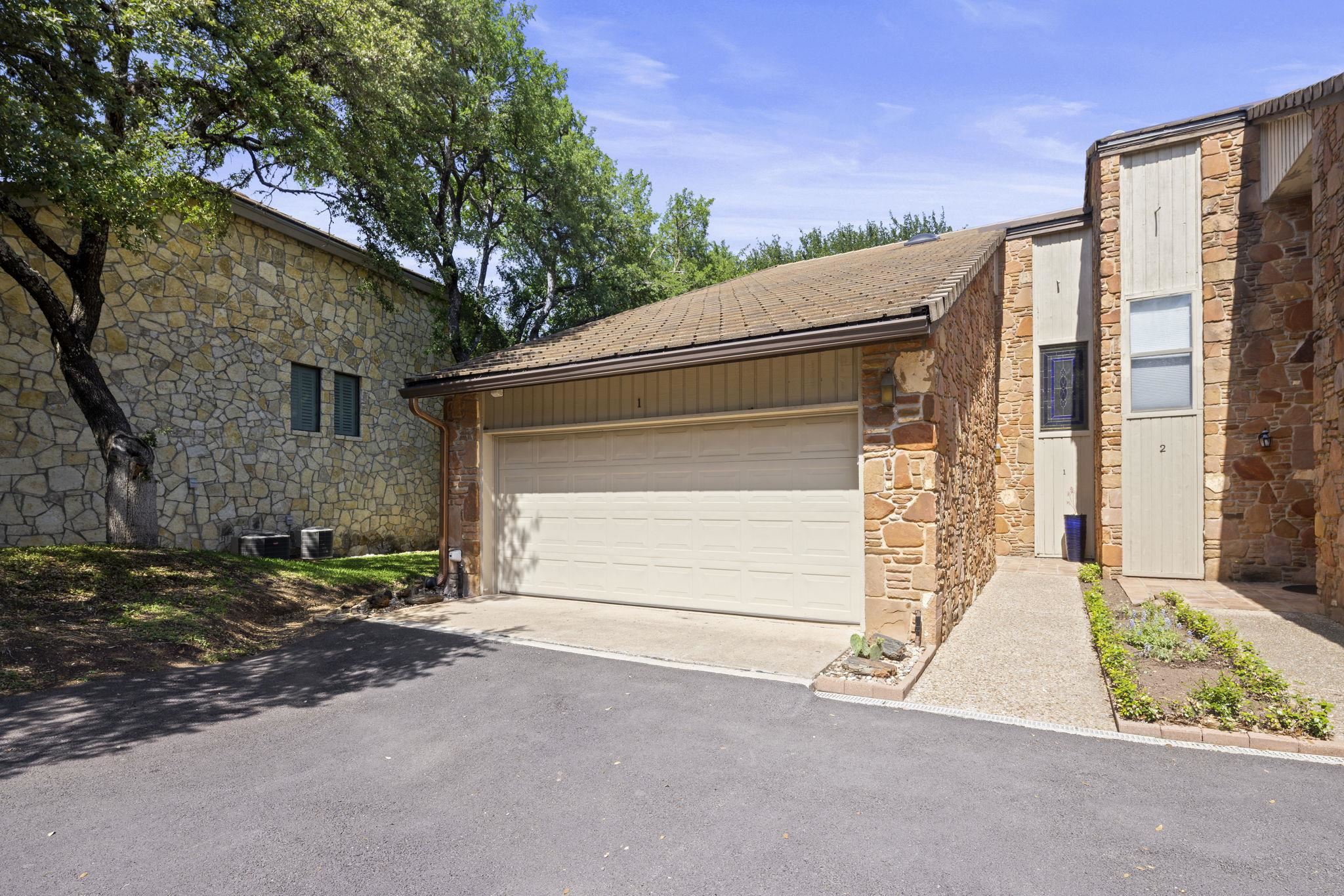 Westridge TH Horseshoe Bay W8011-1