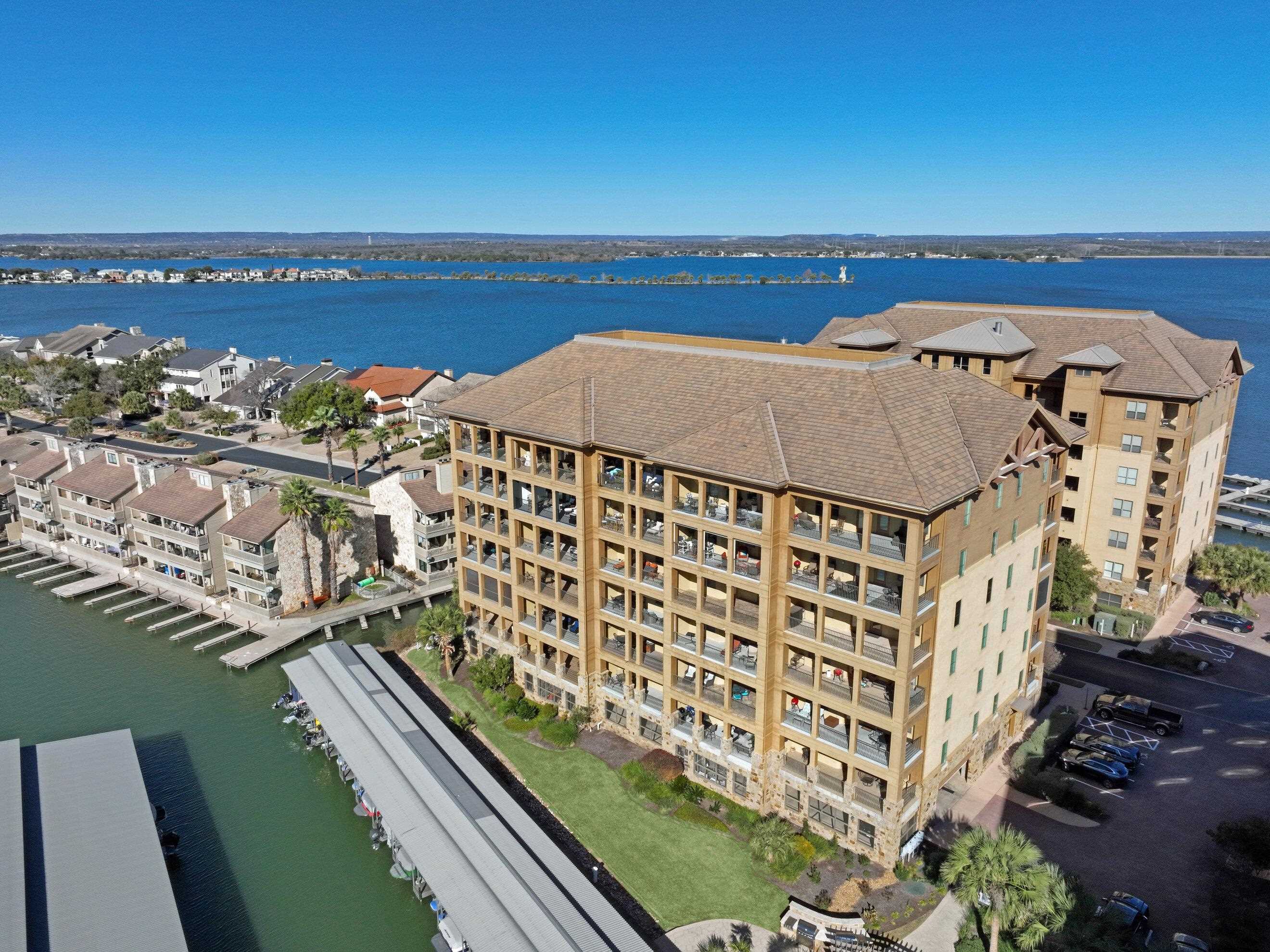THE WATERS AT HORSESHOE BAY RESORT CONDO PHASE I BLDG 3 UNIT 33 (R55267)
