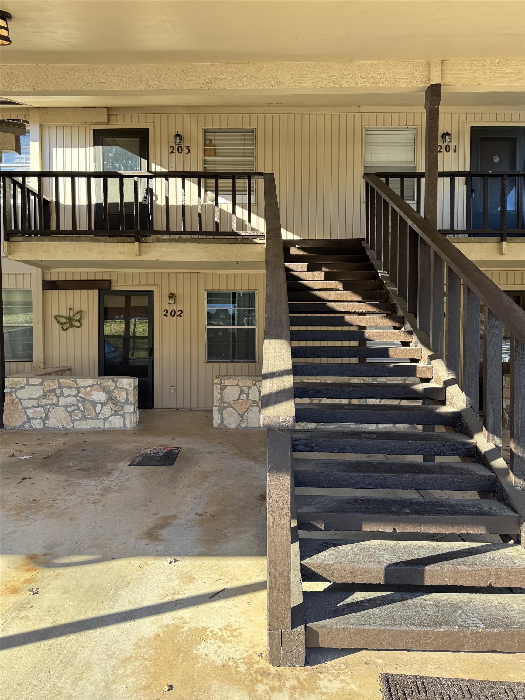 The Oaks Condos Horseshoe Bay Bldg B Unit 203
