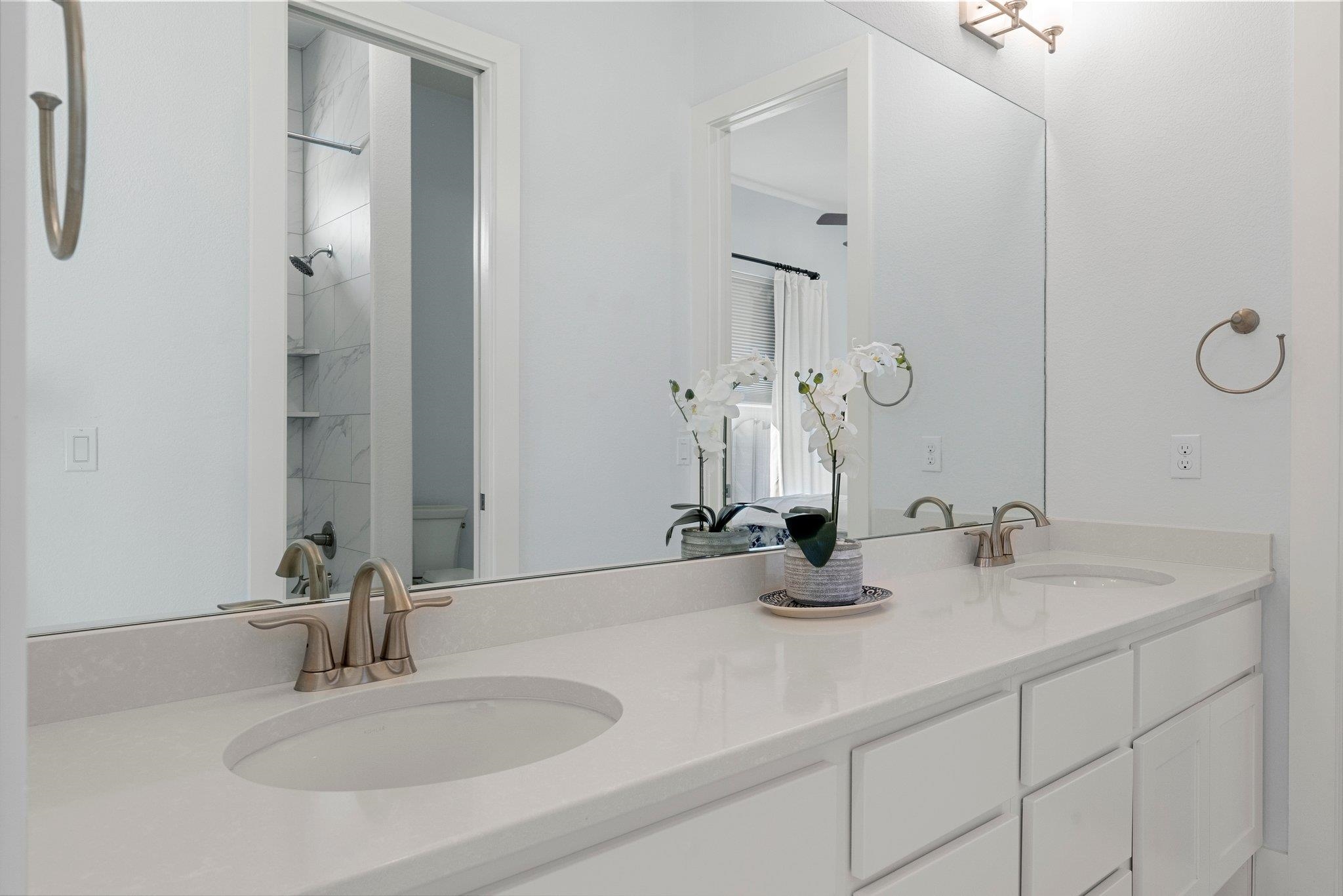 2048x1367