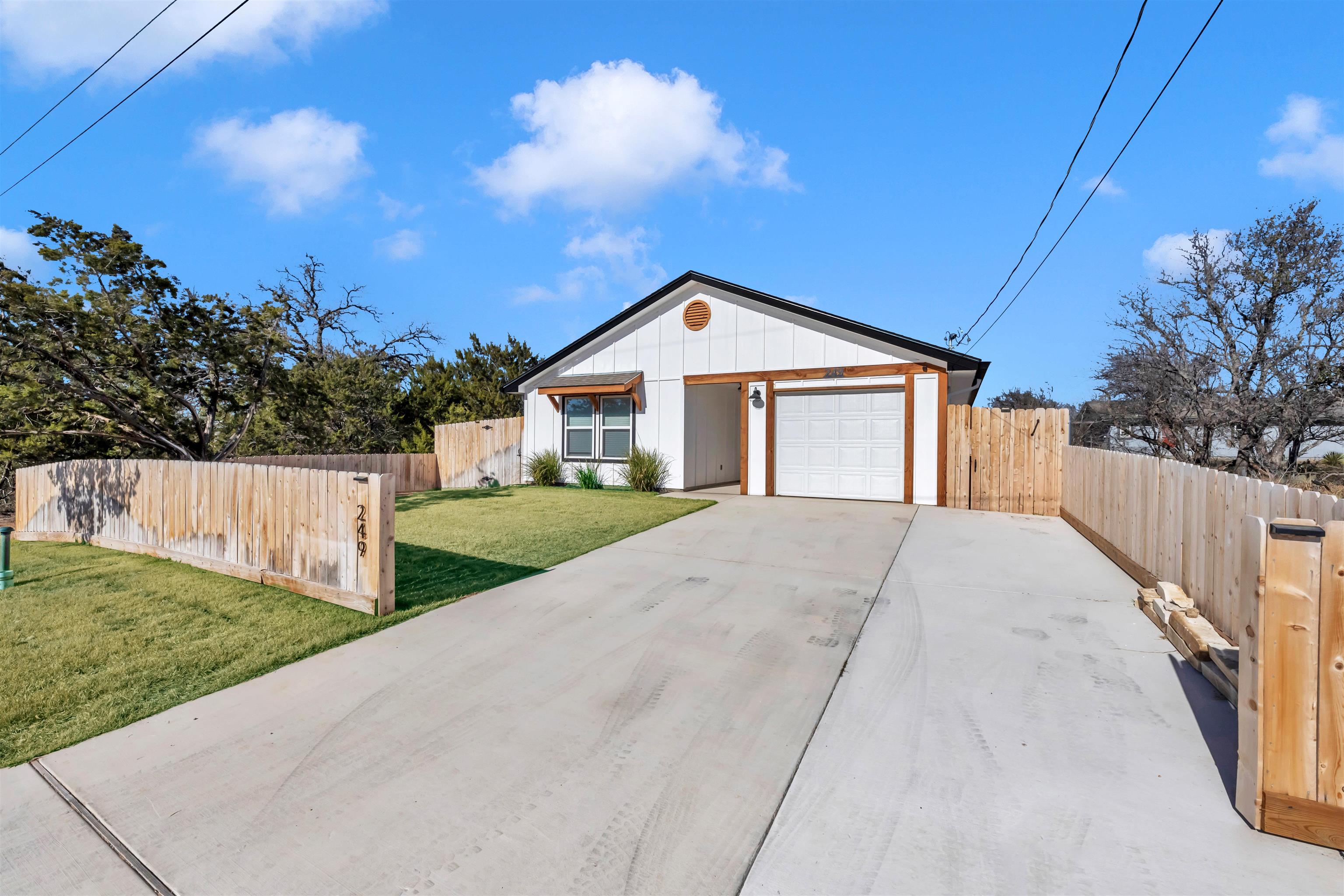 S3610 CASTLE HILLS (SHERWOOD SHORES) LOT 745 S3610 CASTLE HILLS (SHERWOOD SHORES) LOT 692