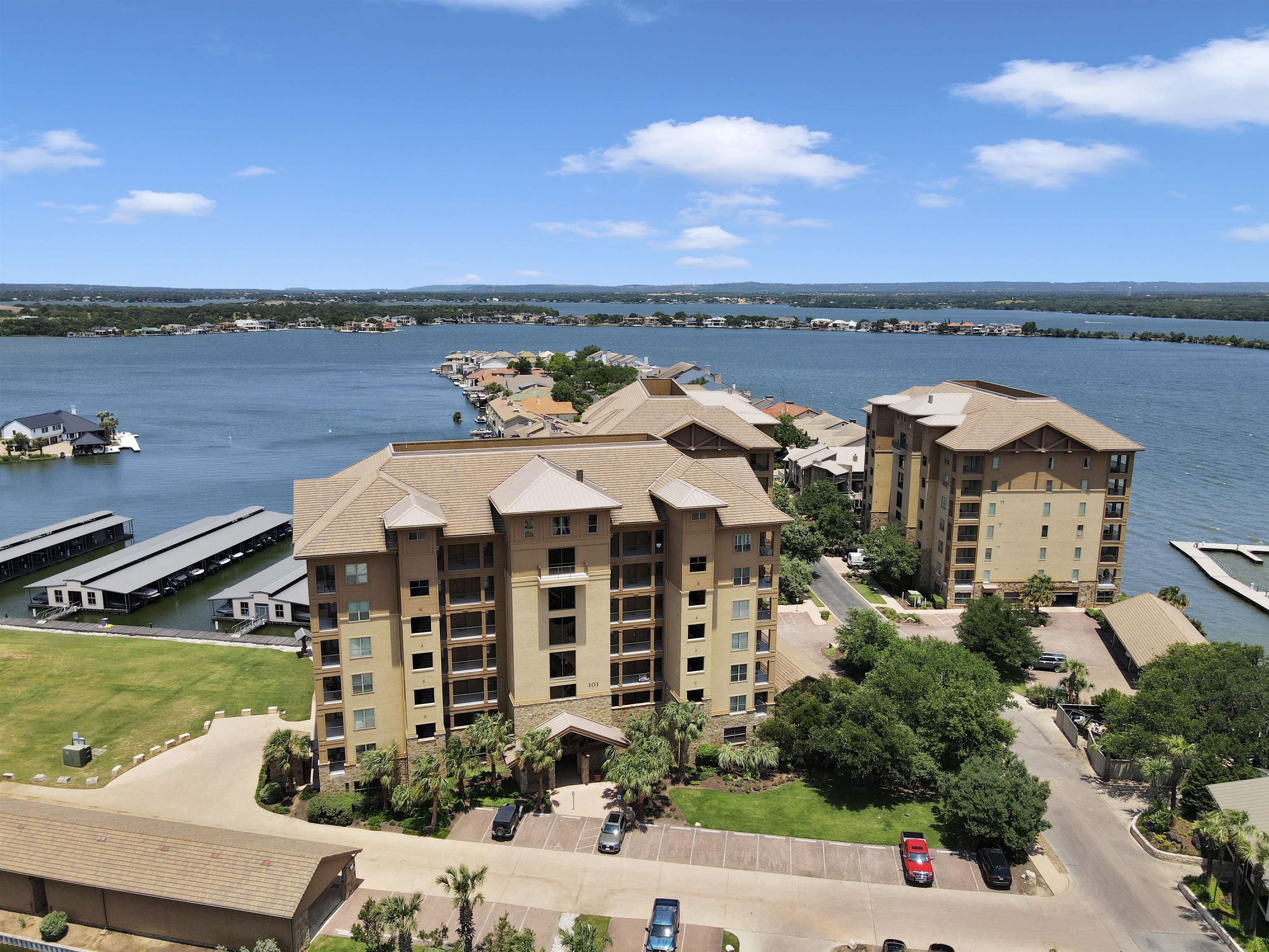THE WATERS AT HORSESHOE BAY RESORT CONDO PHASE 1 BLDG 2 UNIT 44 (R55267)
