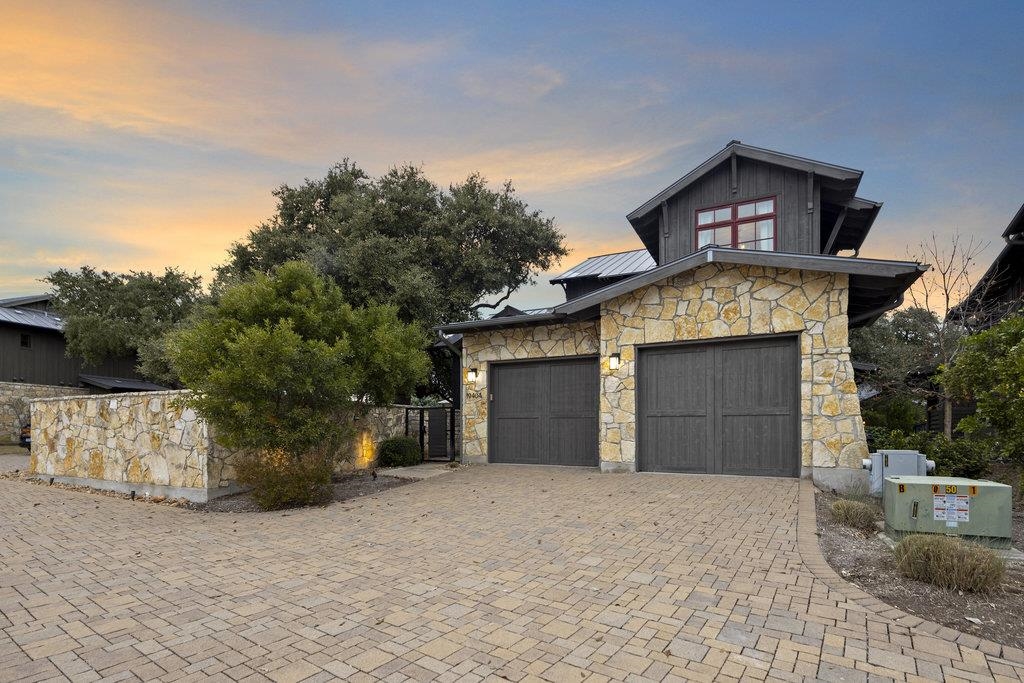 UNT 17 CLIFFSIDE CONDOMINIUMS AMENDED PLUS 3.5714 % INT IN COM AREA
