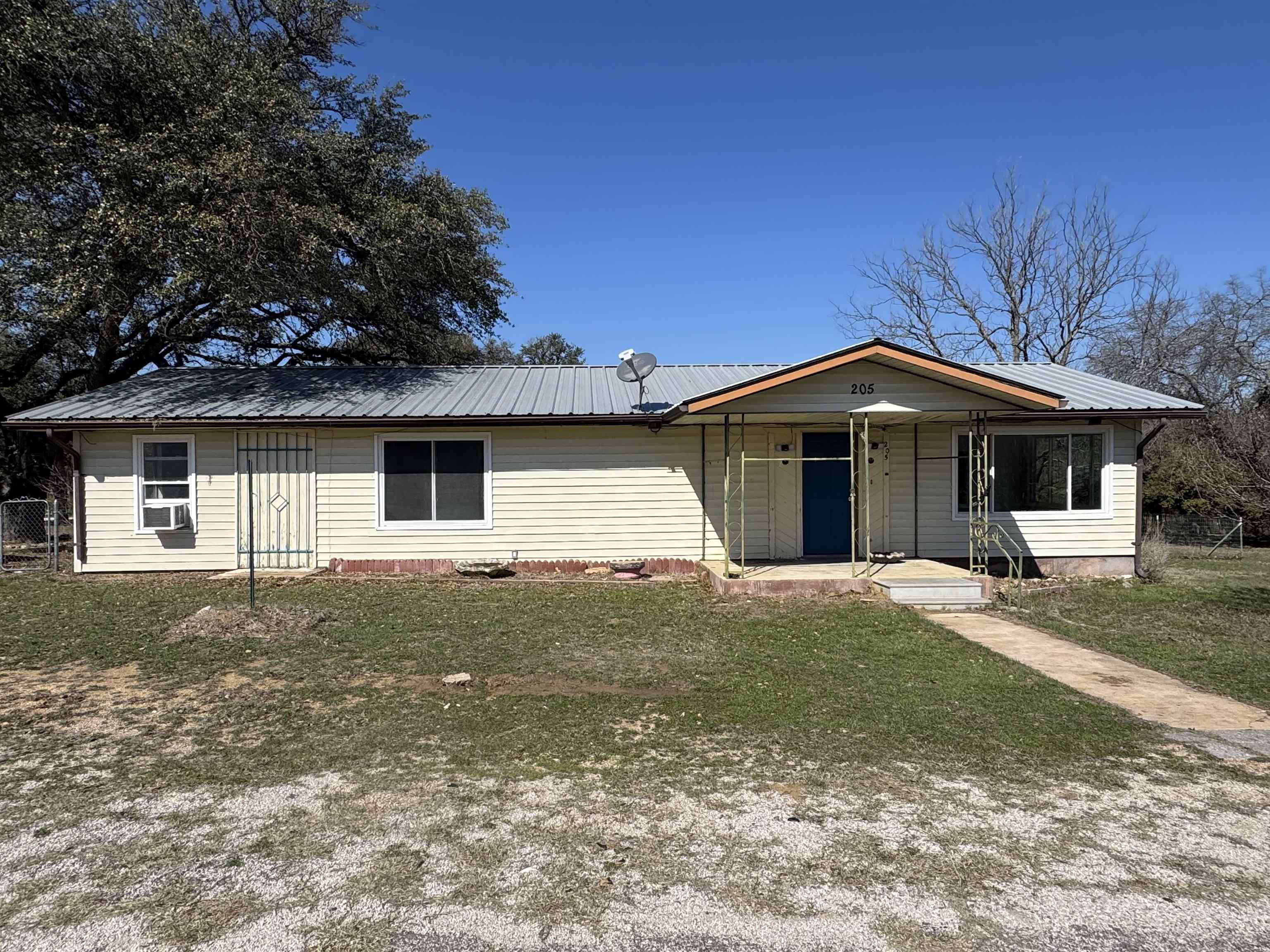205 Beaver, Tow