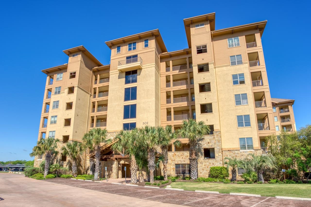 THE WATERS AT HORSESHOE BAY RESORT CONDO PHASE I BLDG 2 UNIT 33