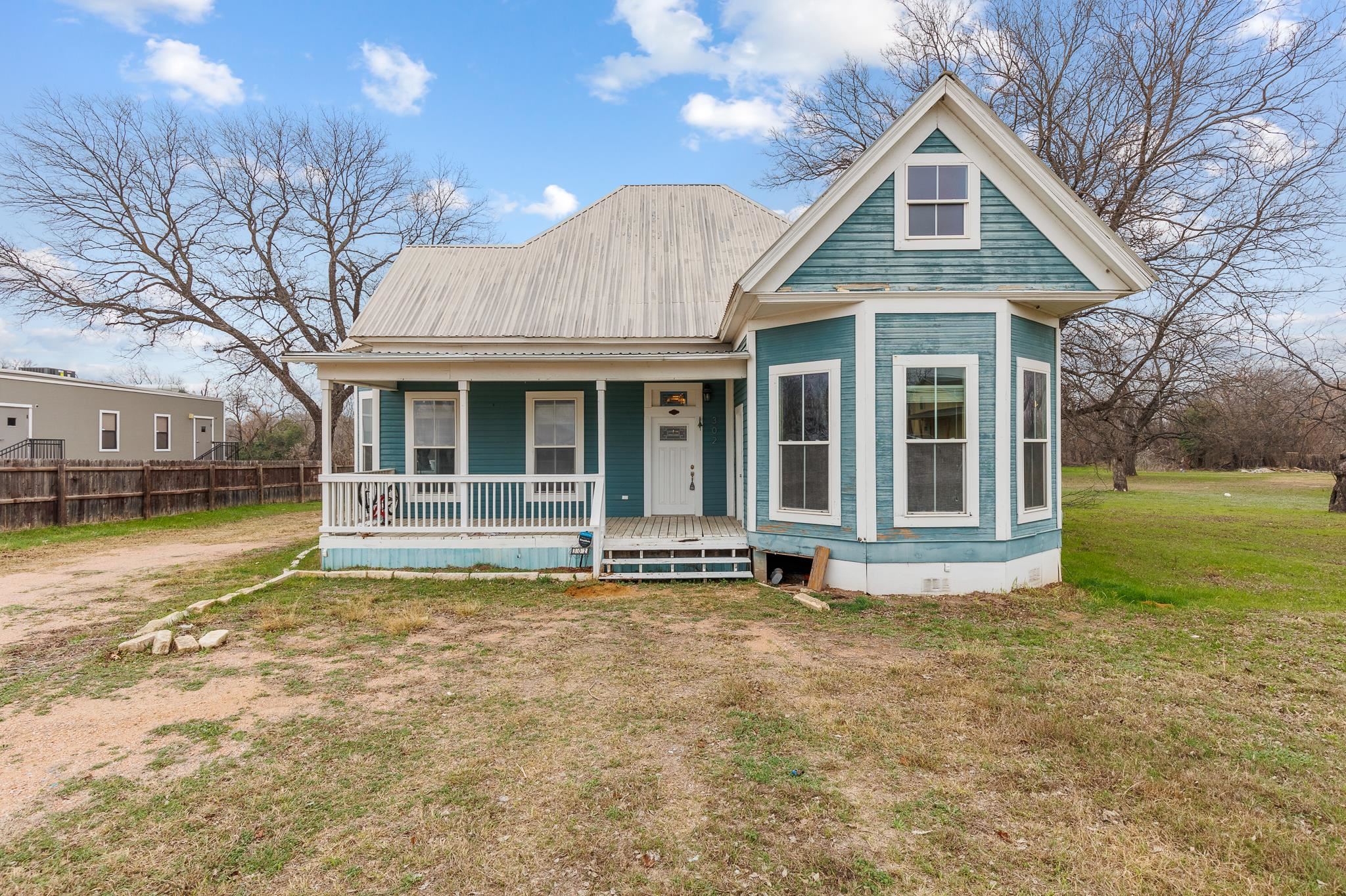 S6130 MARBLE FALLS CITY LOT 3B BLK 197