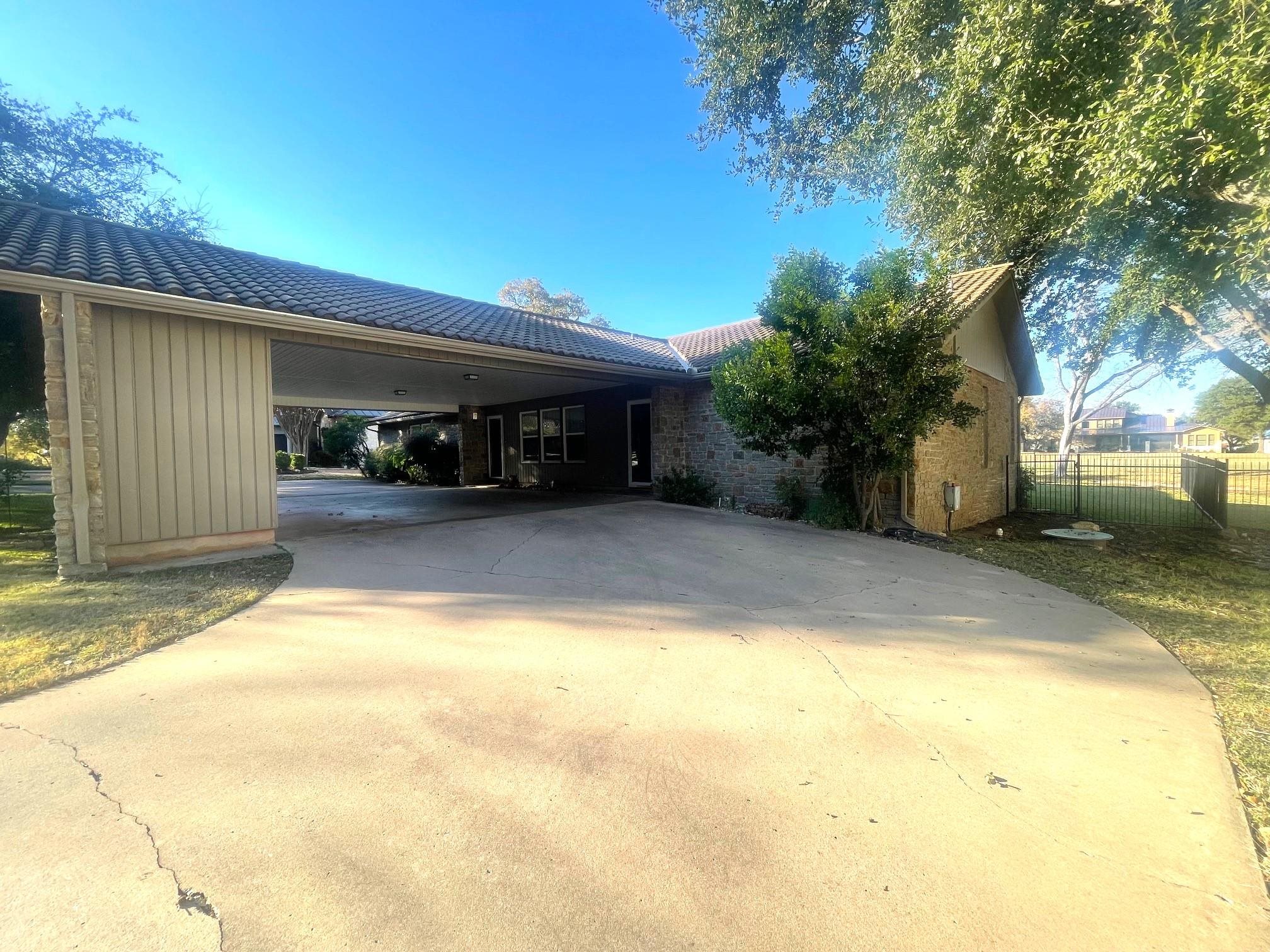 HORSESHOE BAY LT 10017, LLANO CO TX 78657