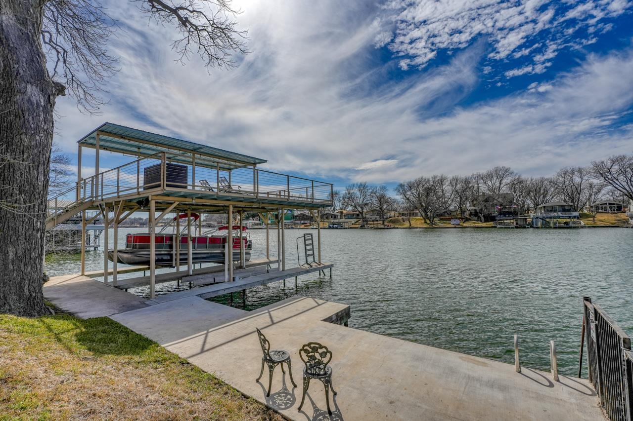 1108 Lakeside Drive, Burnet