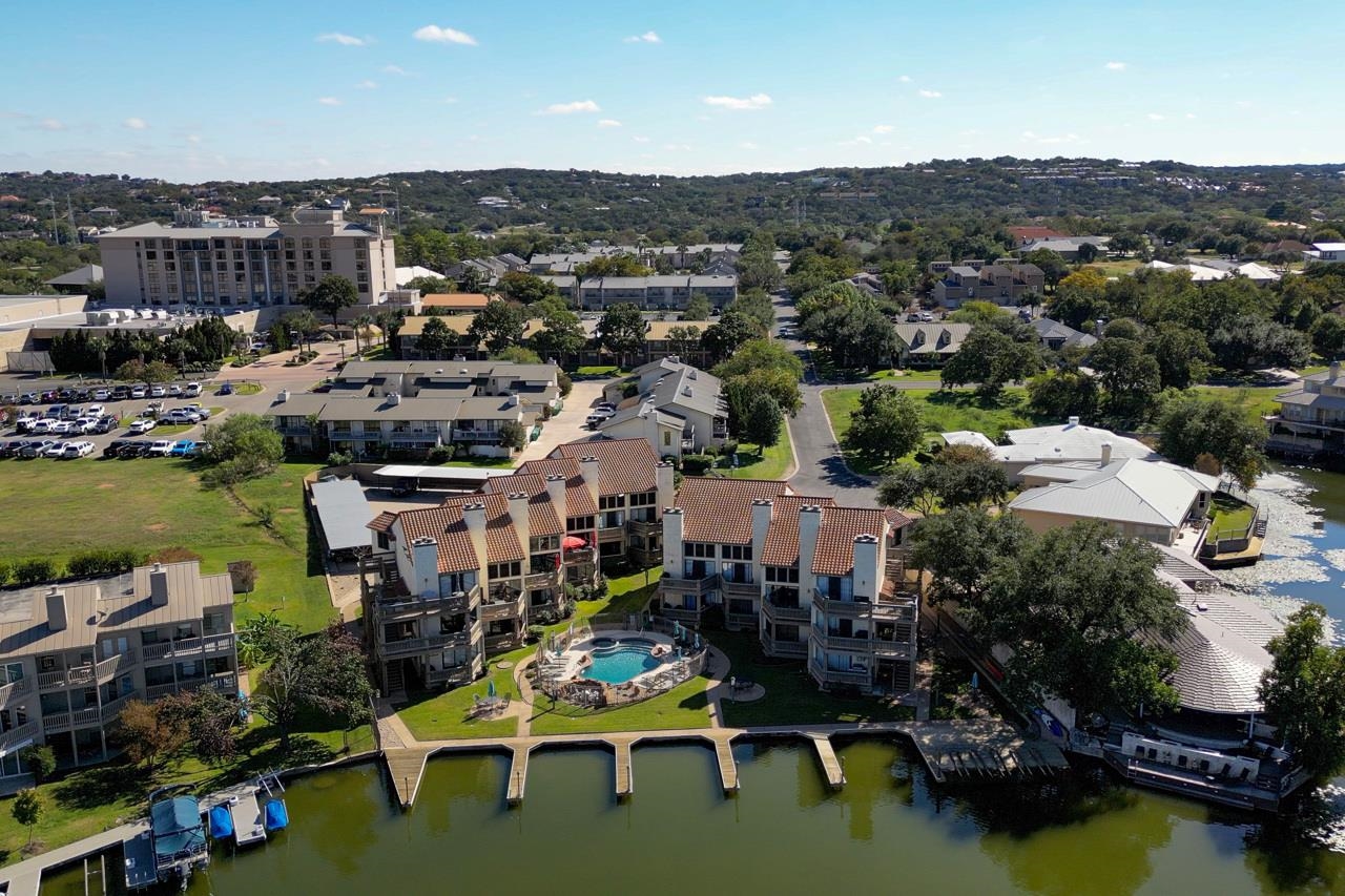 VILLAS DEL LAGO CONDO HORSESHOE BAY 202
