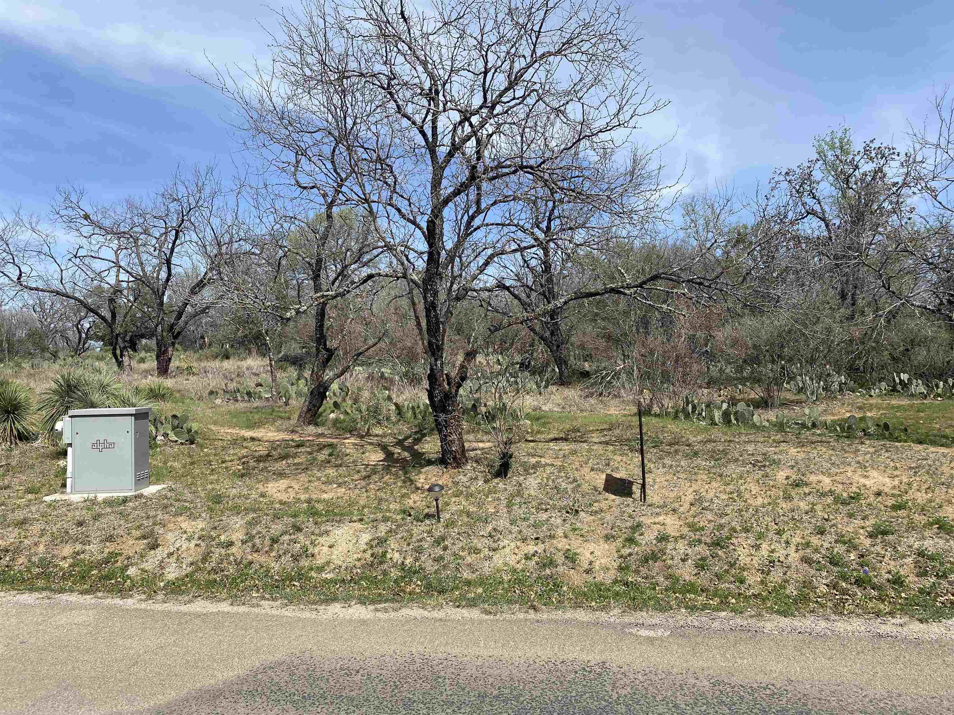 Woodland Hills Sherwood Shores lot 201