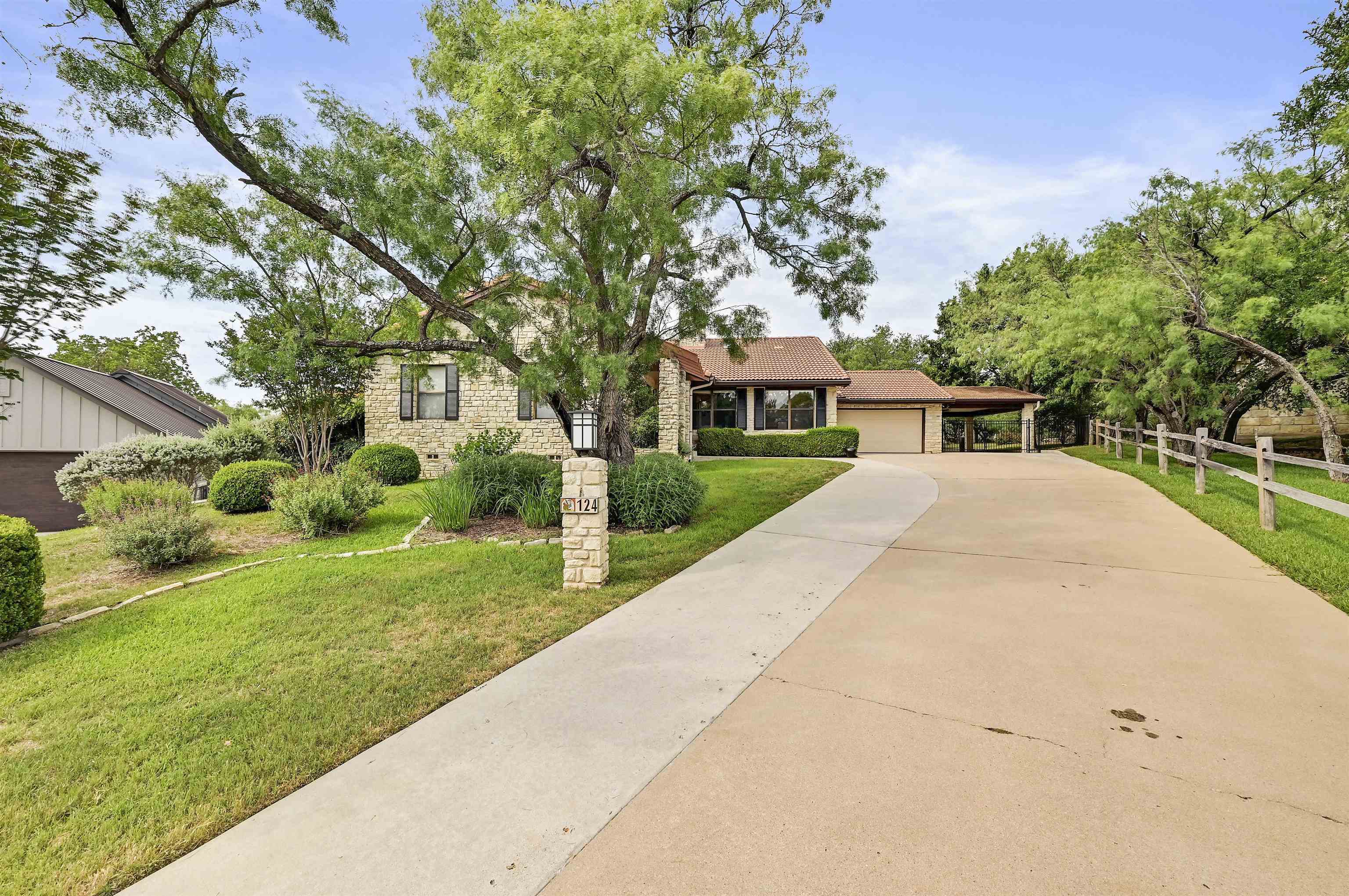 HORSESHOE BAY LT 8077