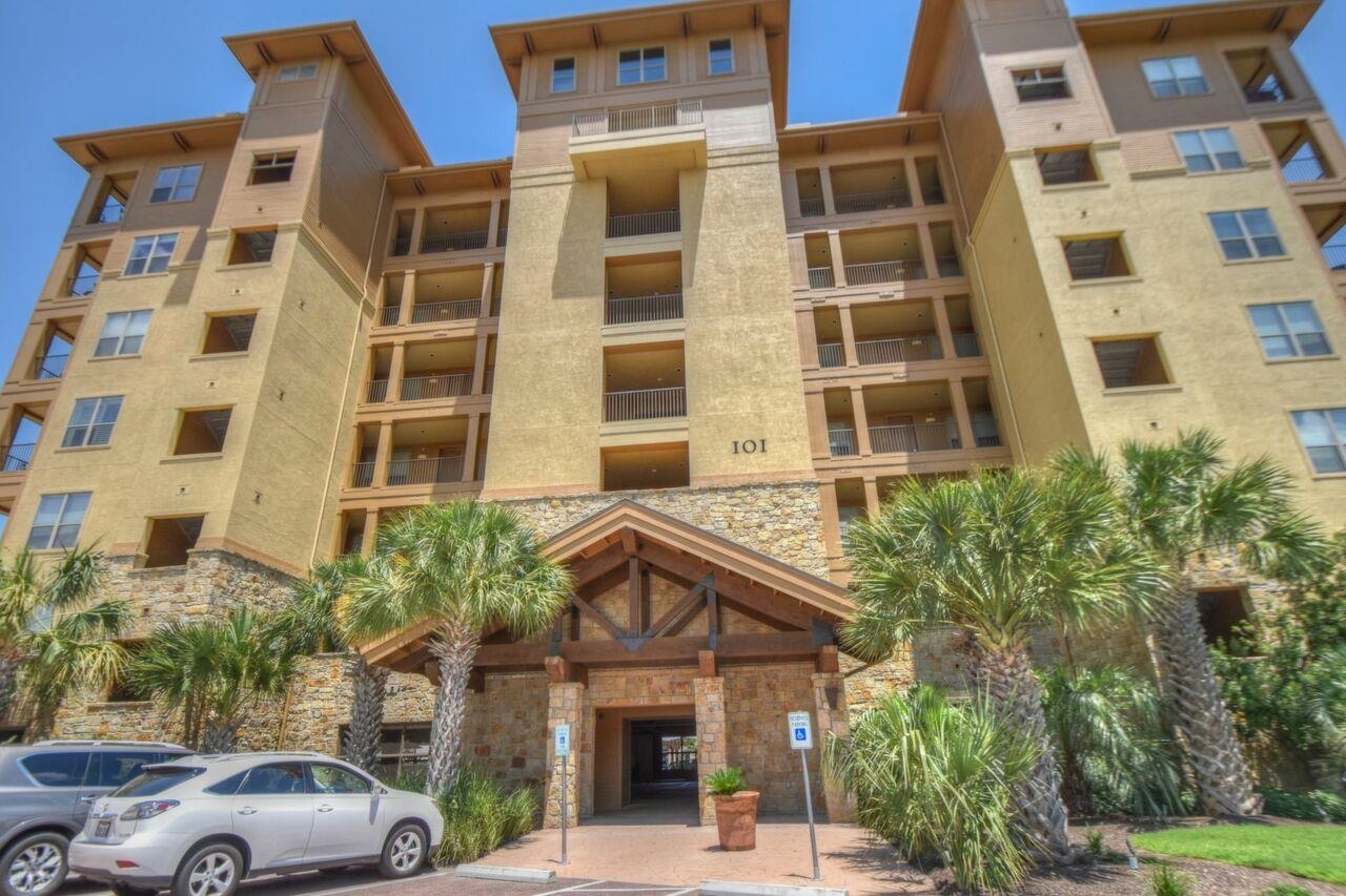 THE WATERS AT HORSESHOE BAY RESORT CONDO PHASE I BLDG 2 UNIT 15 (R55267)
