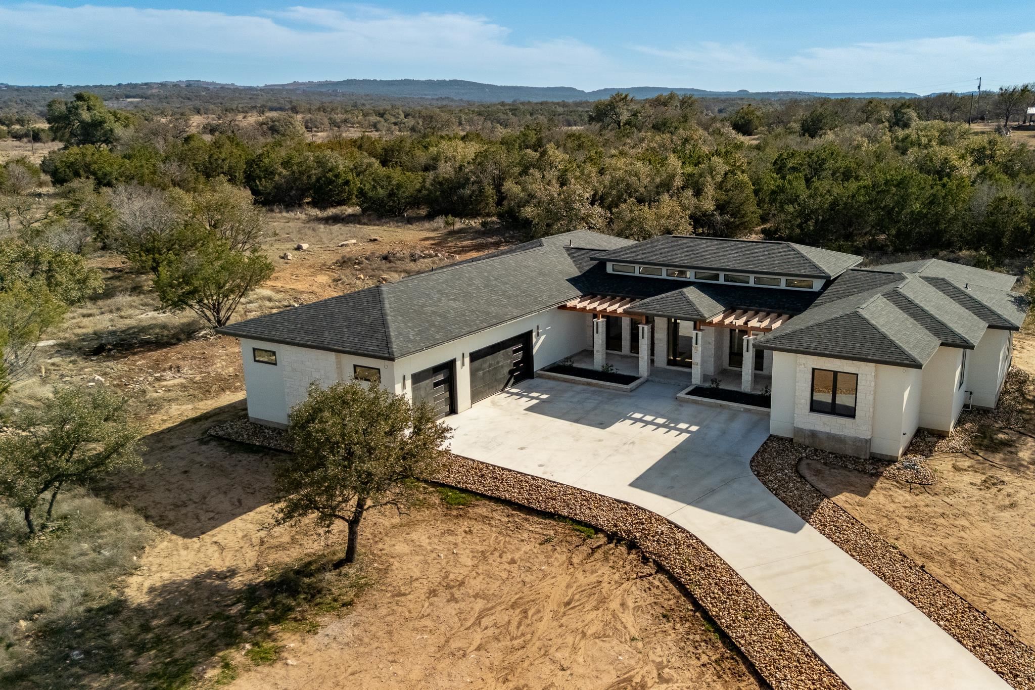 6425 Ranch Rd 962 W, Round Mountain