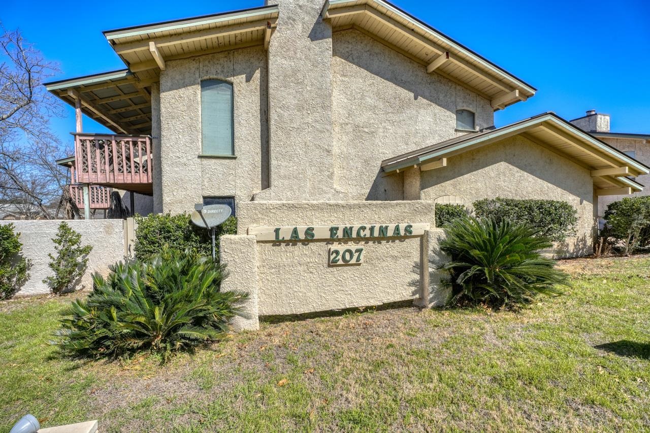 207 Hi Circle N #105 A&B, Horseshoe Bay