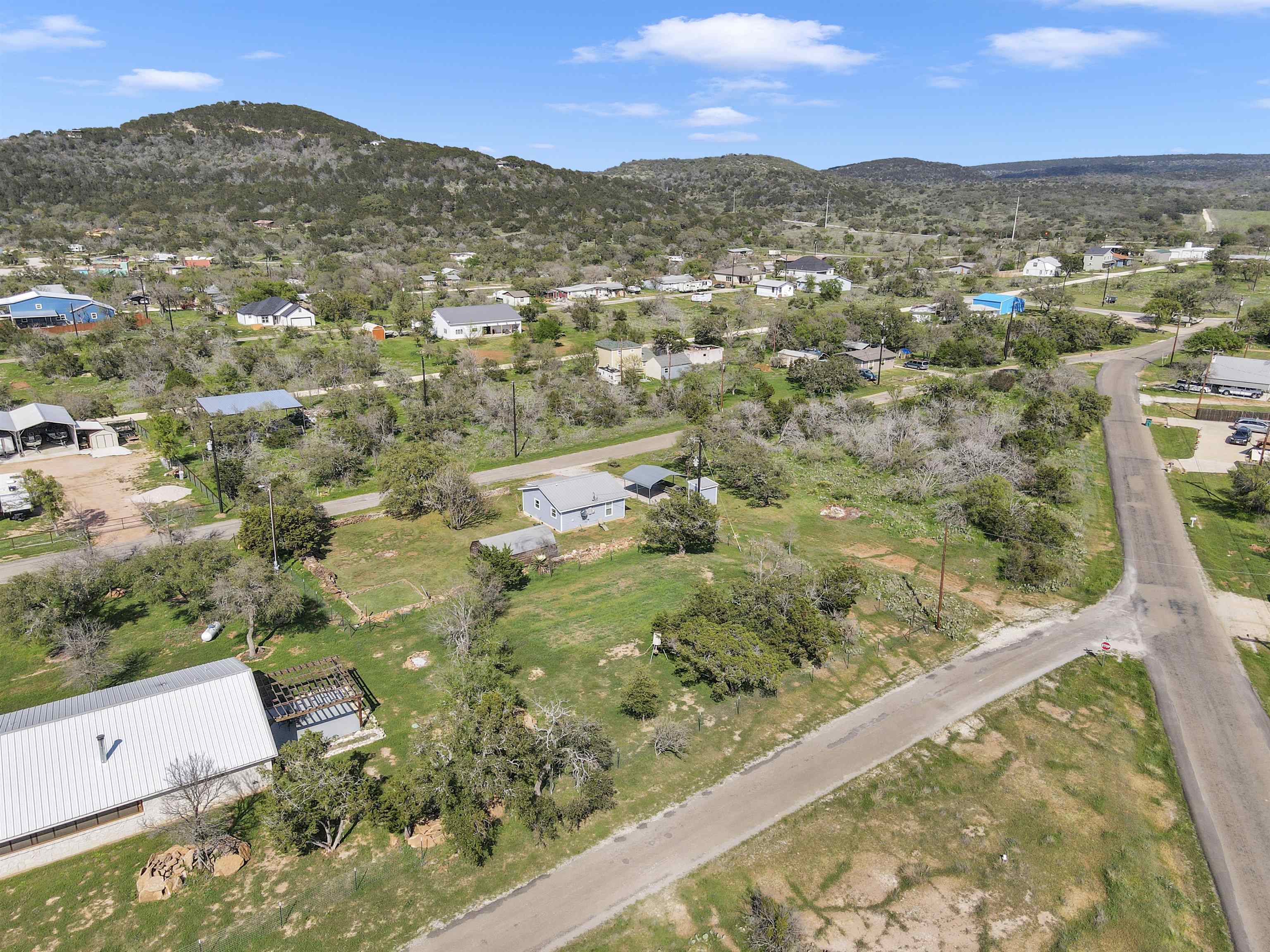 3072x2304