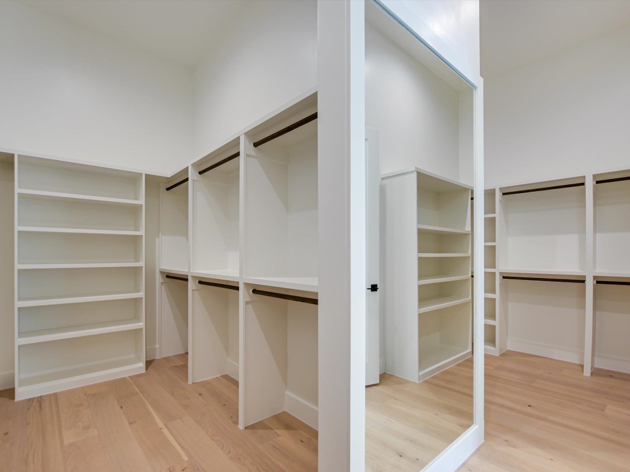 2048x1536