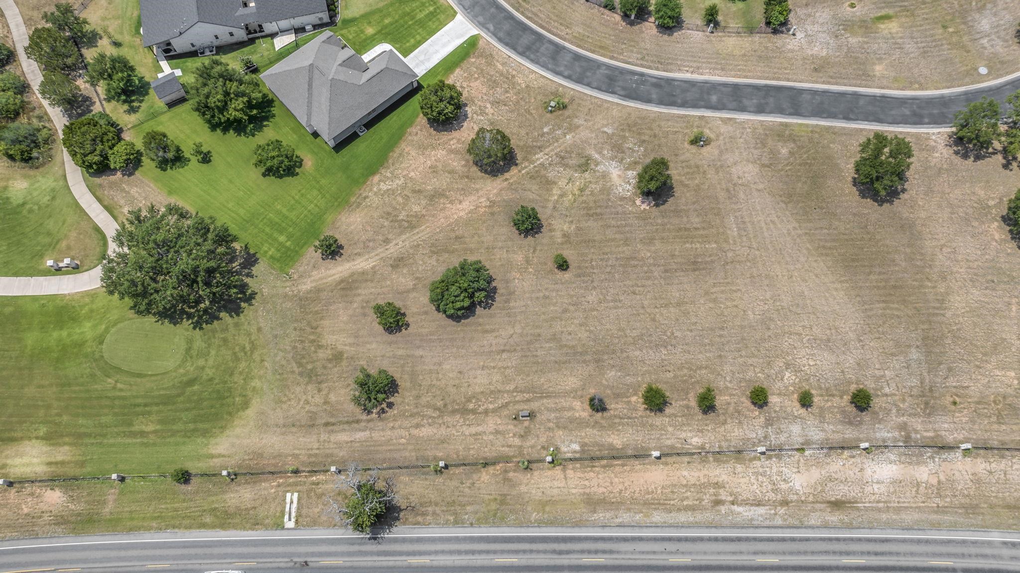 2048x1150