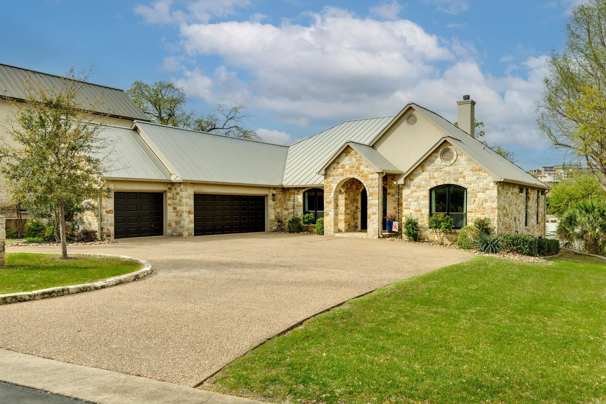 3012 Driftwood Ln, Horseshoe Bay