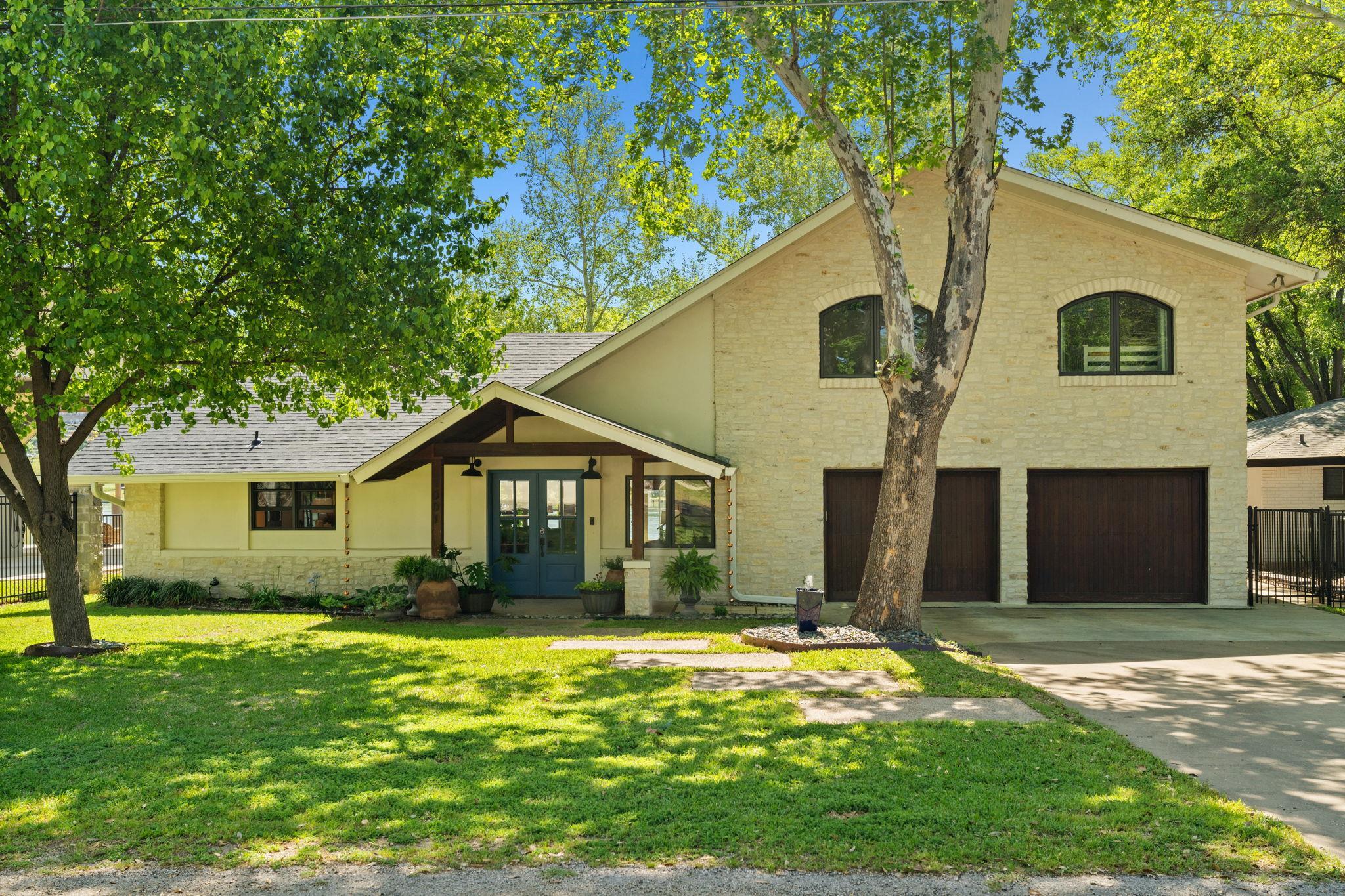 1001 Lakeshore, Marble Falls