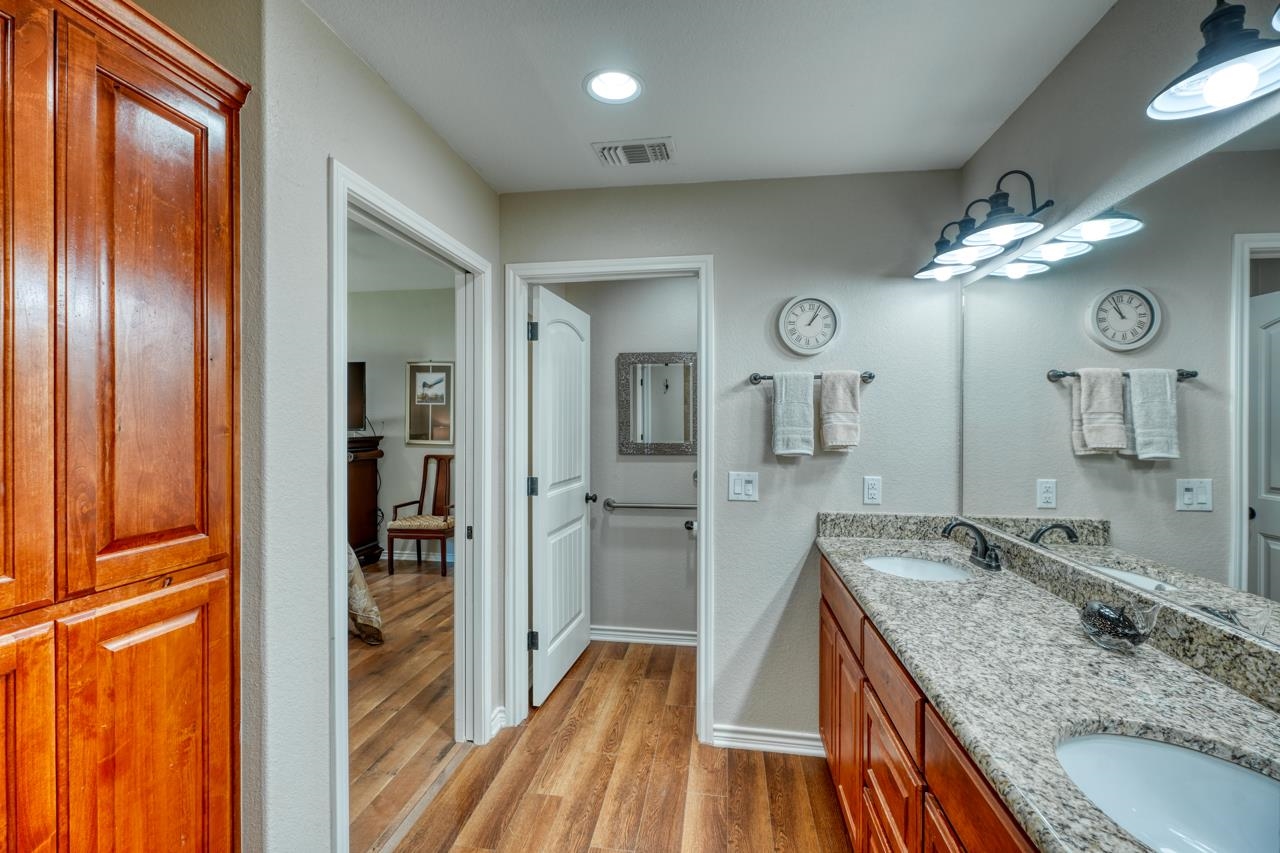 1280x853