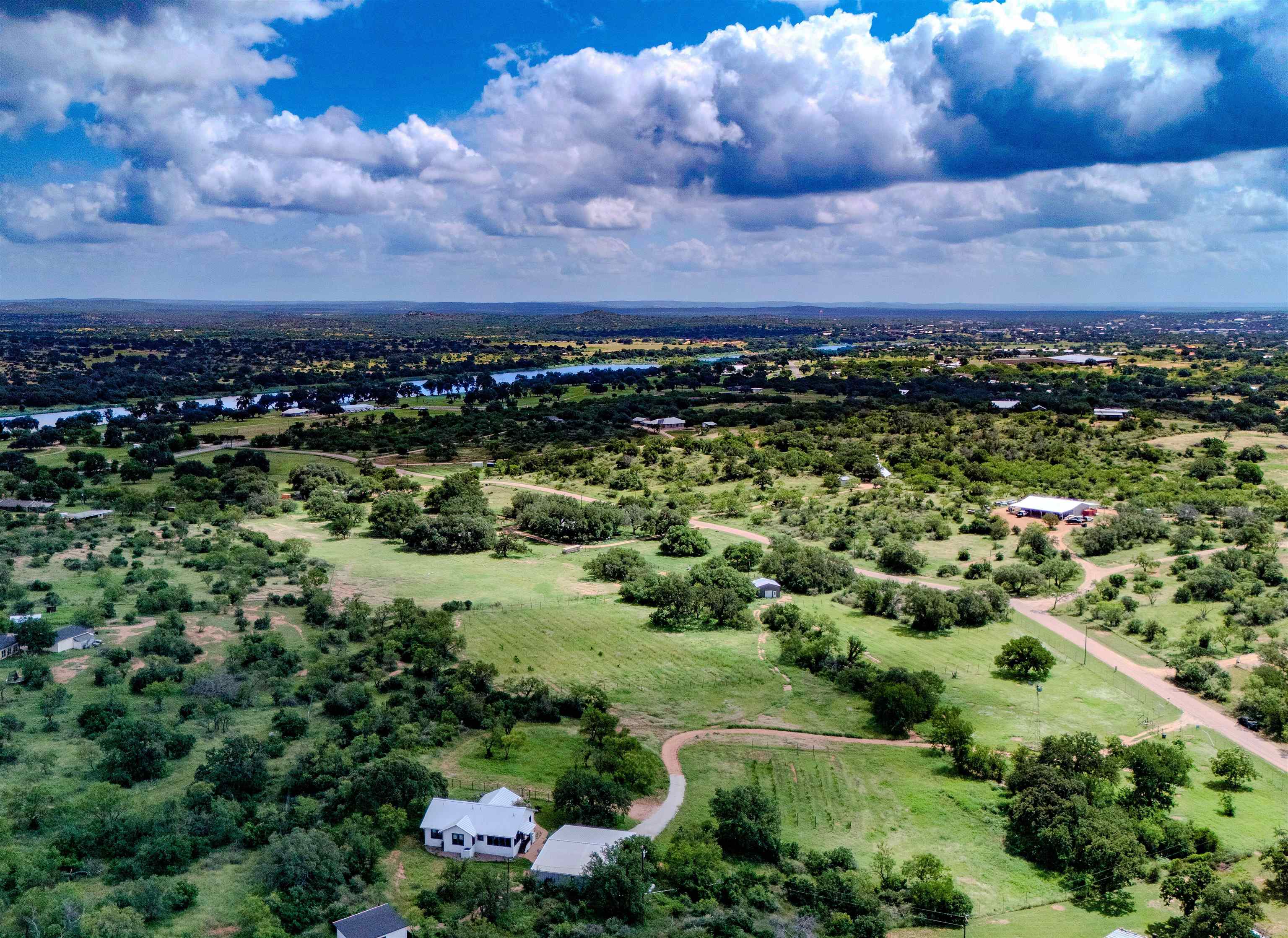 171 County Road 117, Llano