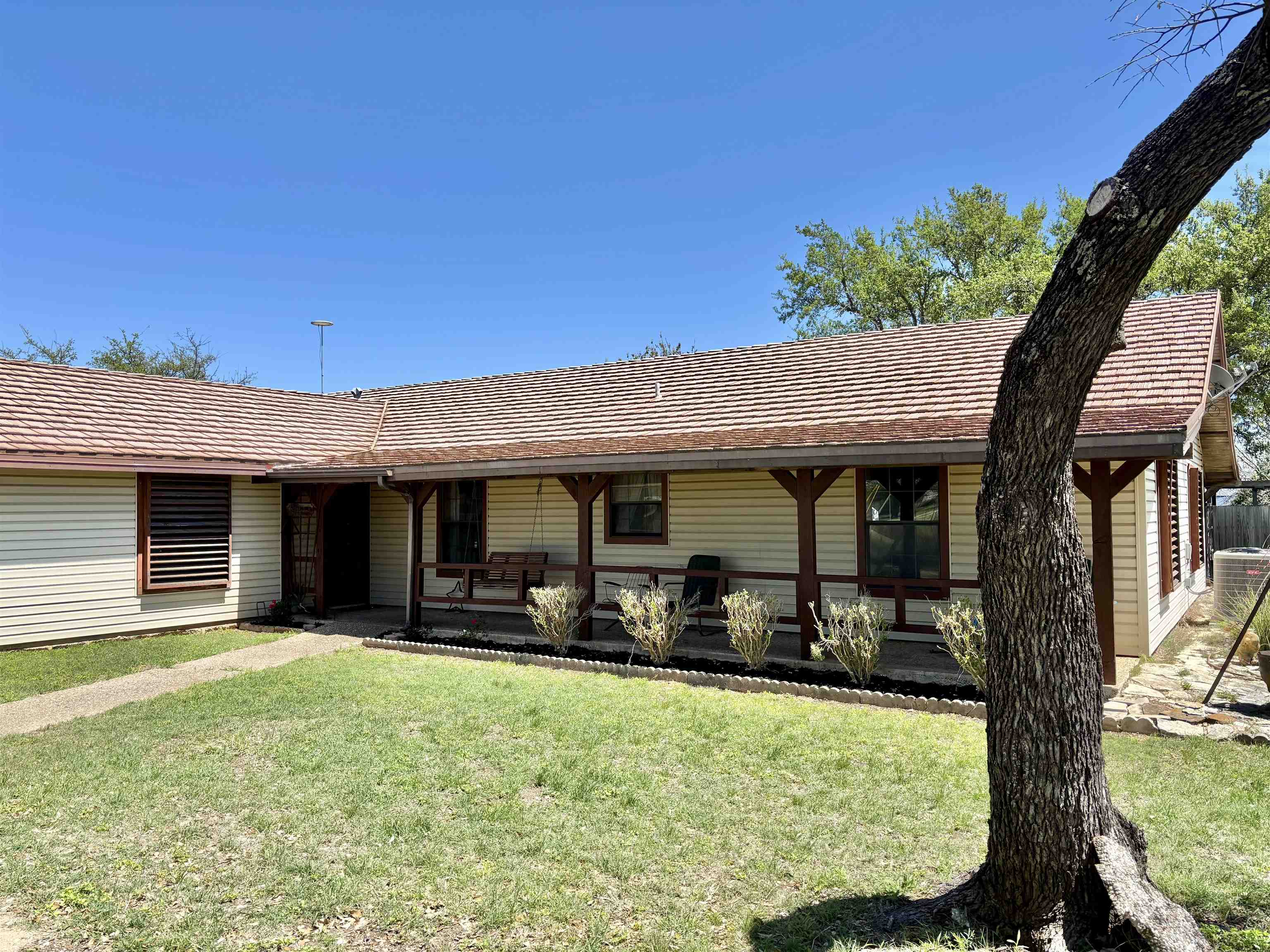 407 Brizendine, Liberty Hill