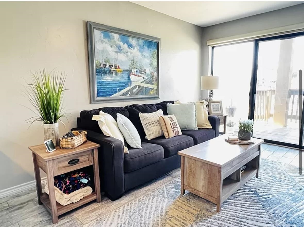 1179x881