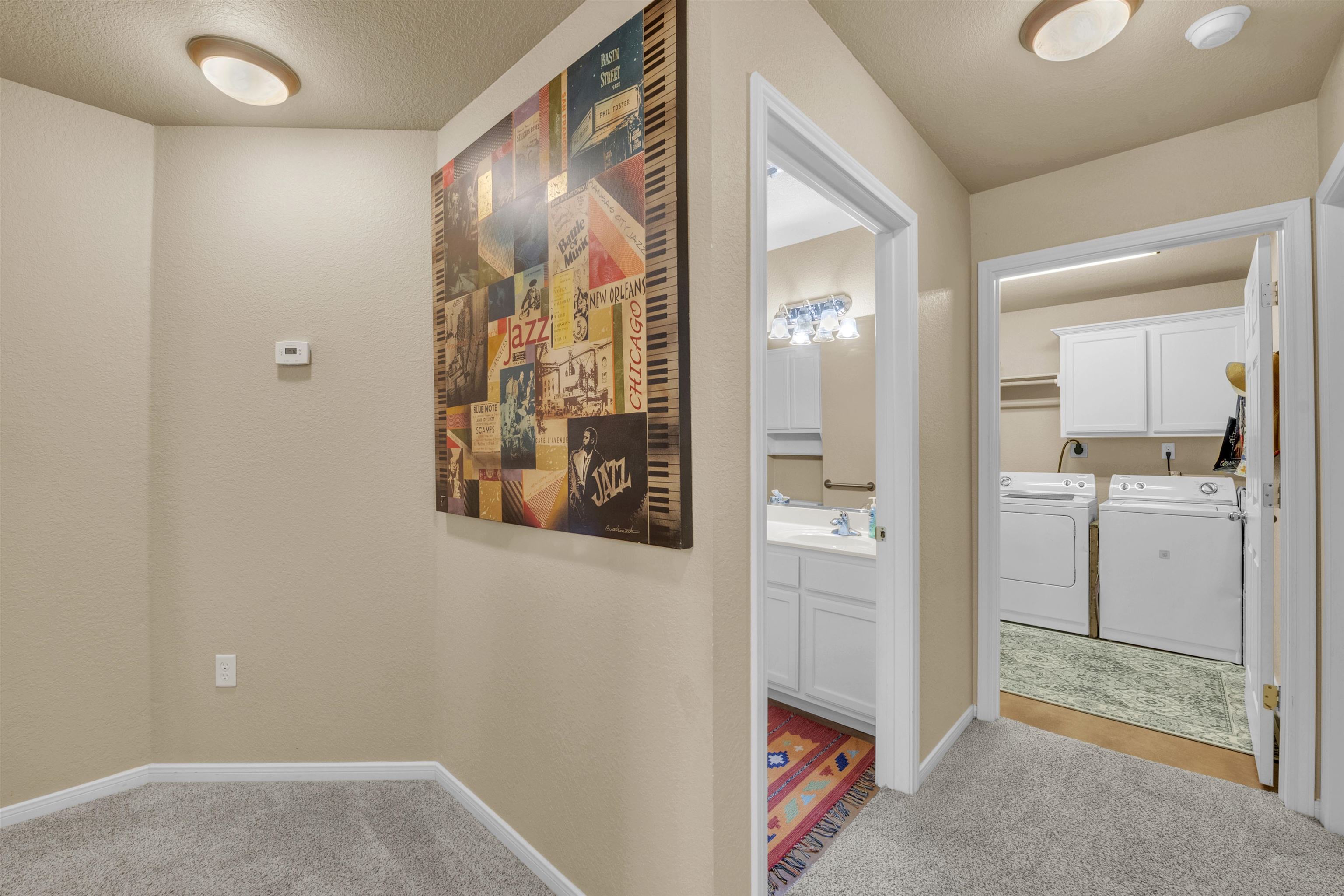 3072x2048