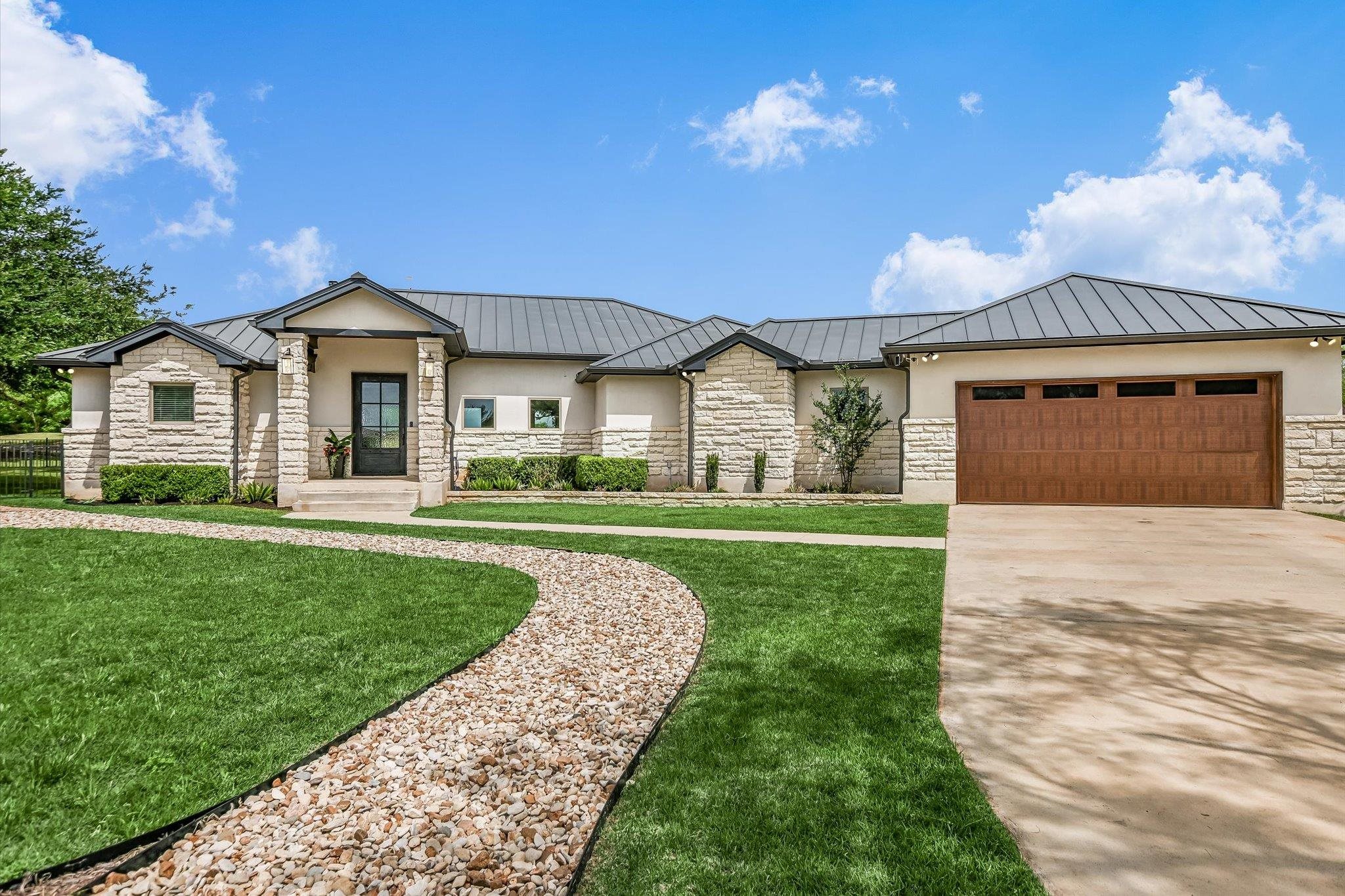 Horseshoe Bay West Lt W22019