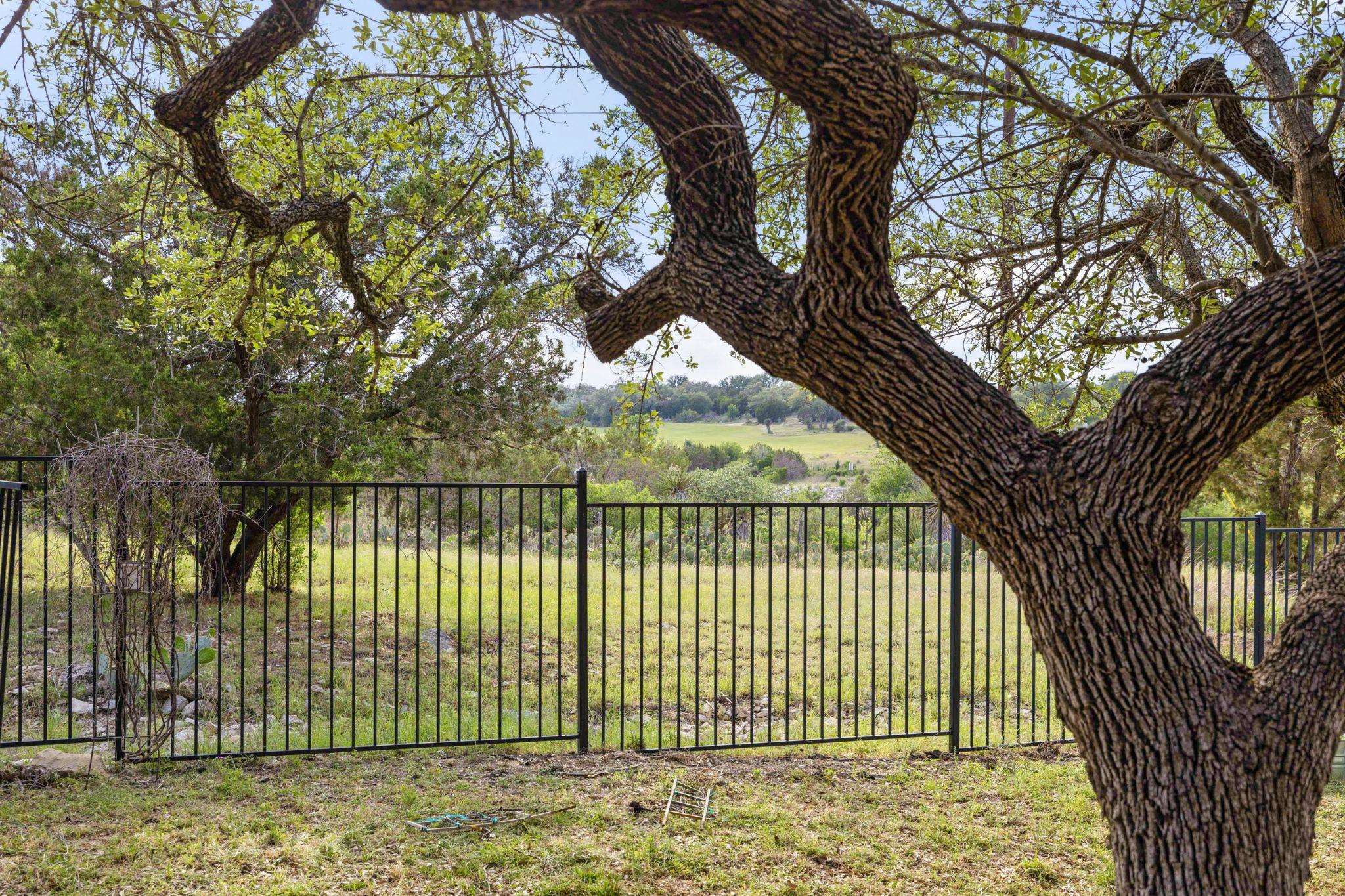 2048x1365