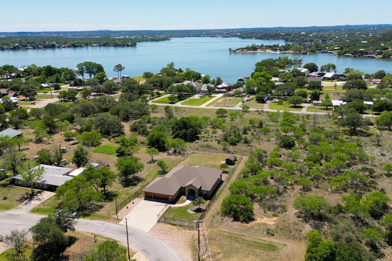 312 Lakeshore, Sunrise Beach