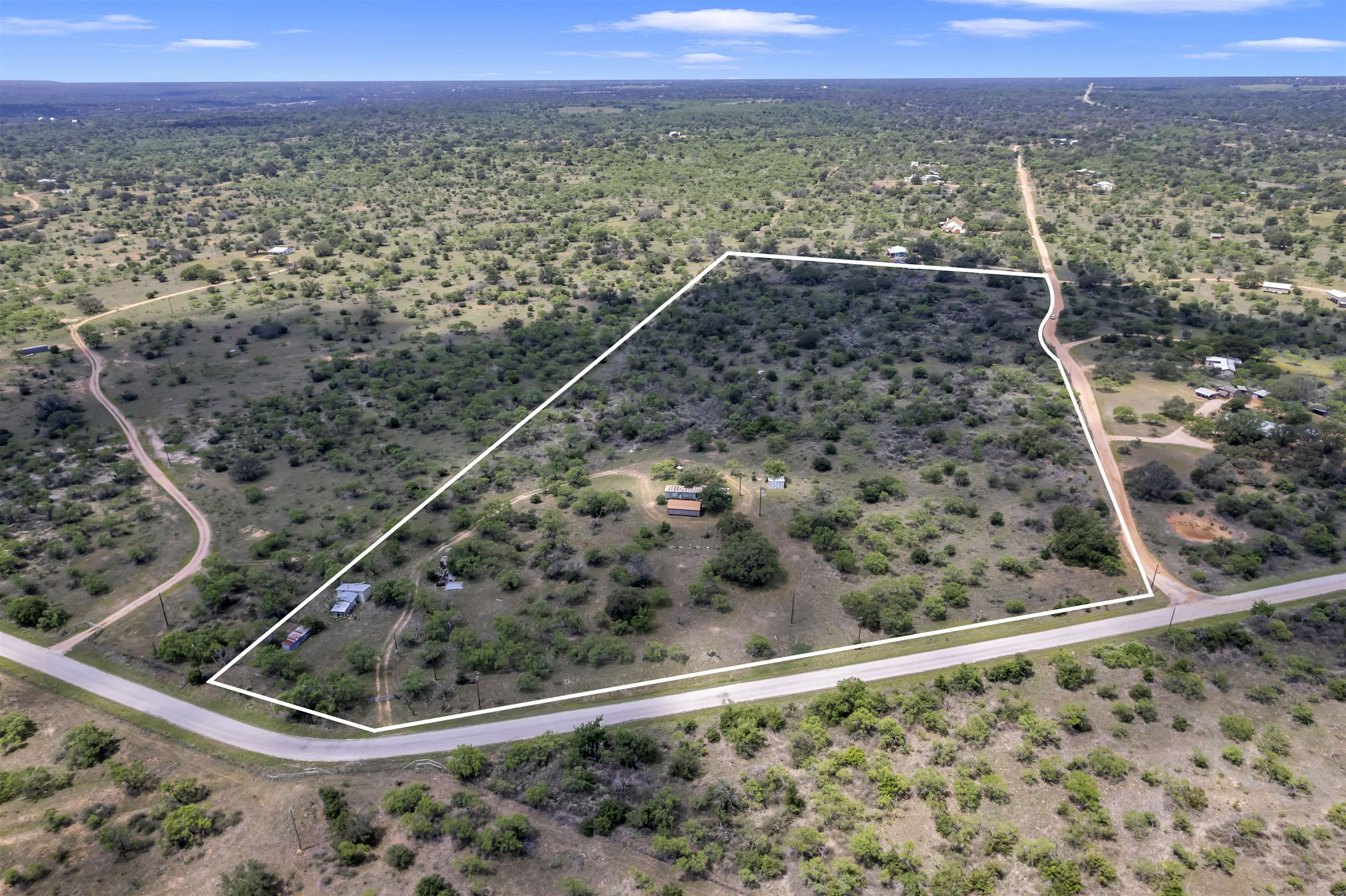 790 CR 102, Llano
